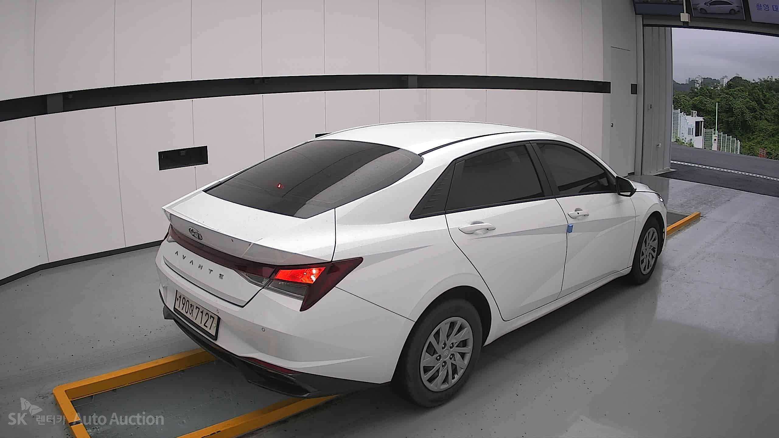 2022 - hyundai avante
