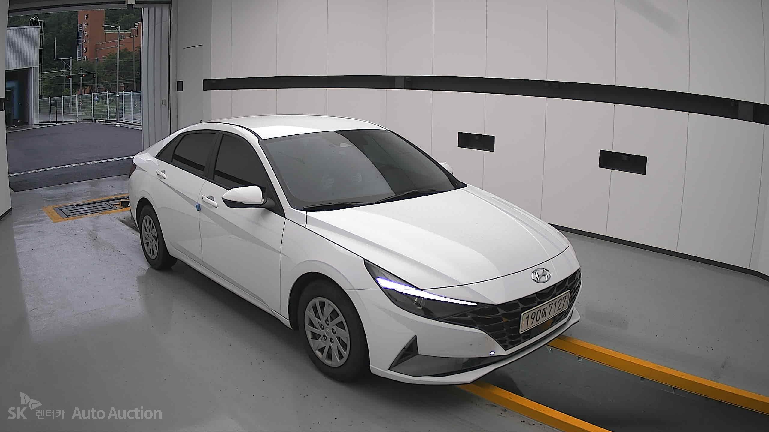 2022 - hyundai avante