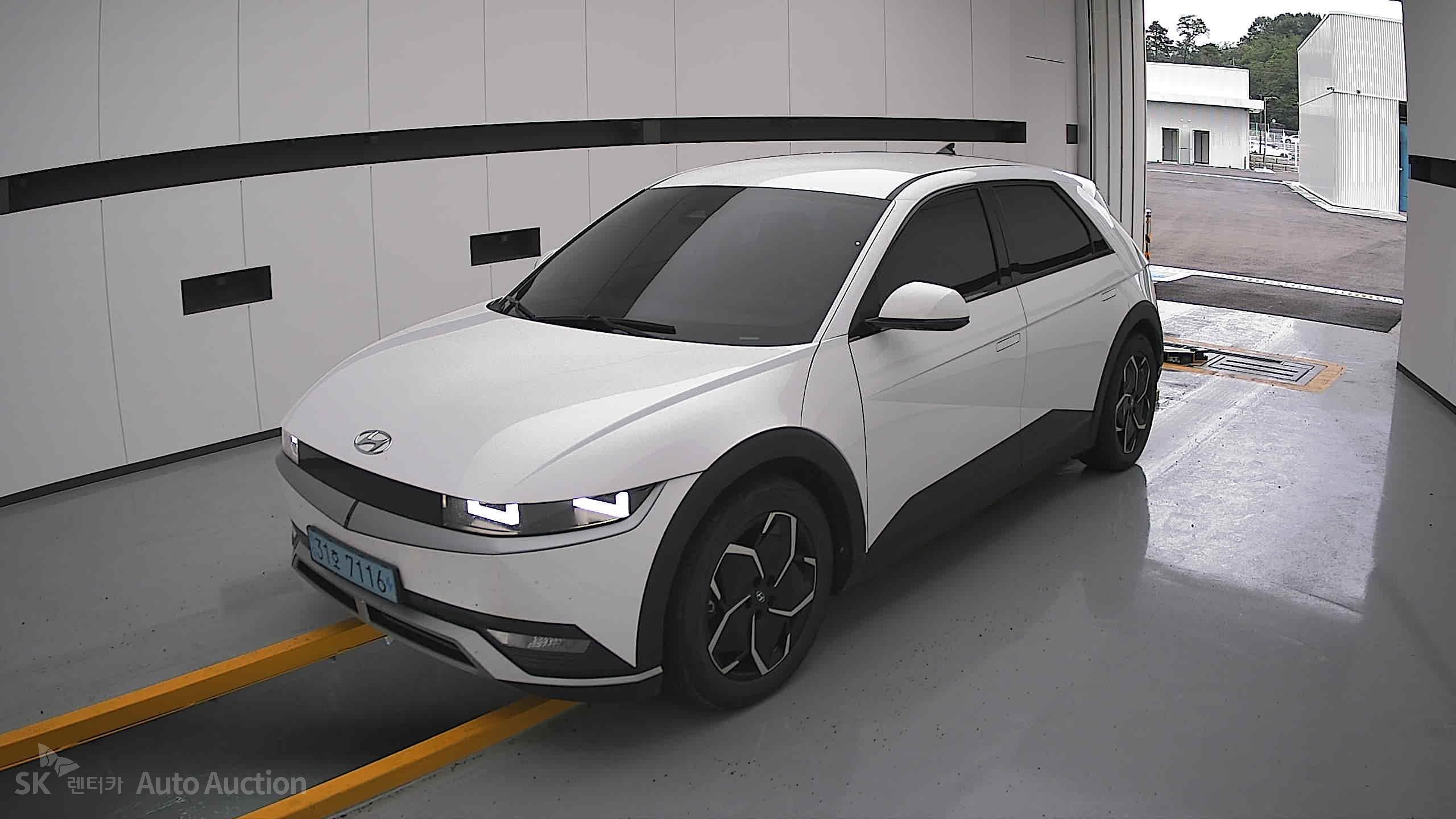 2022 - hyundai ioniq