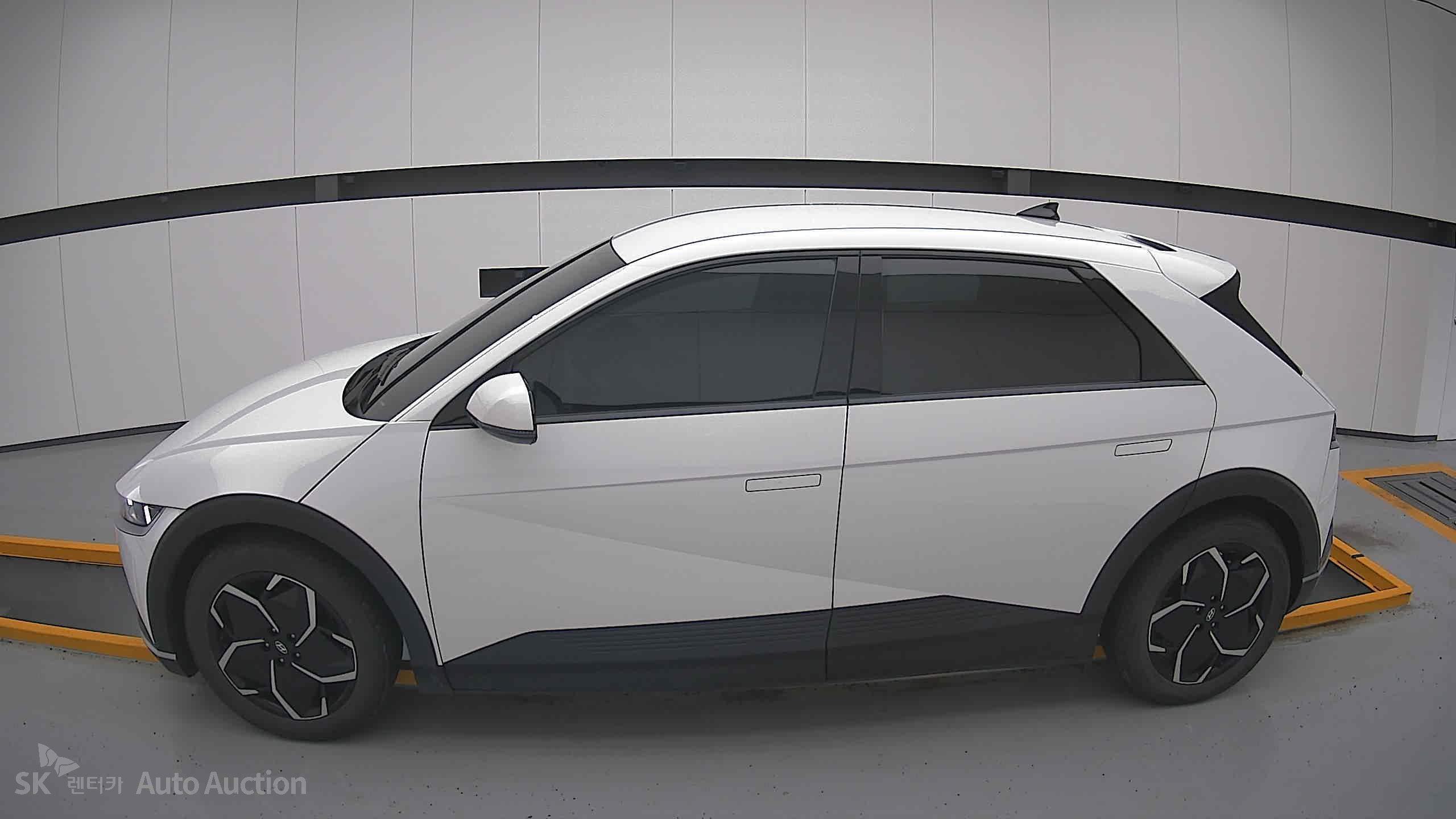 2022 - hyundai ioniq