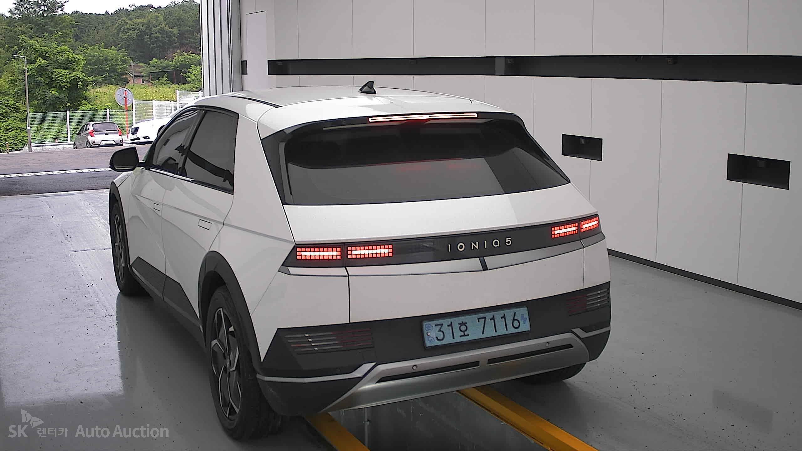 2022 - hyundai ioniq