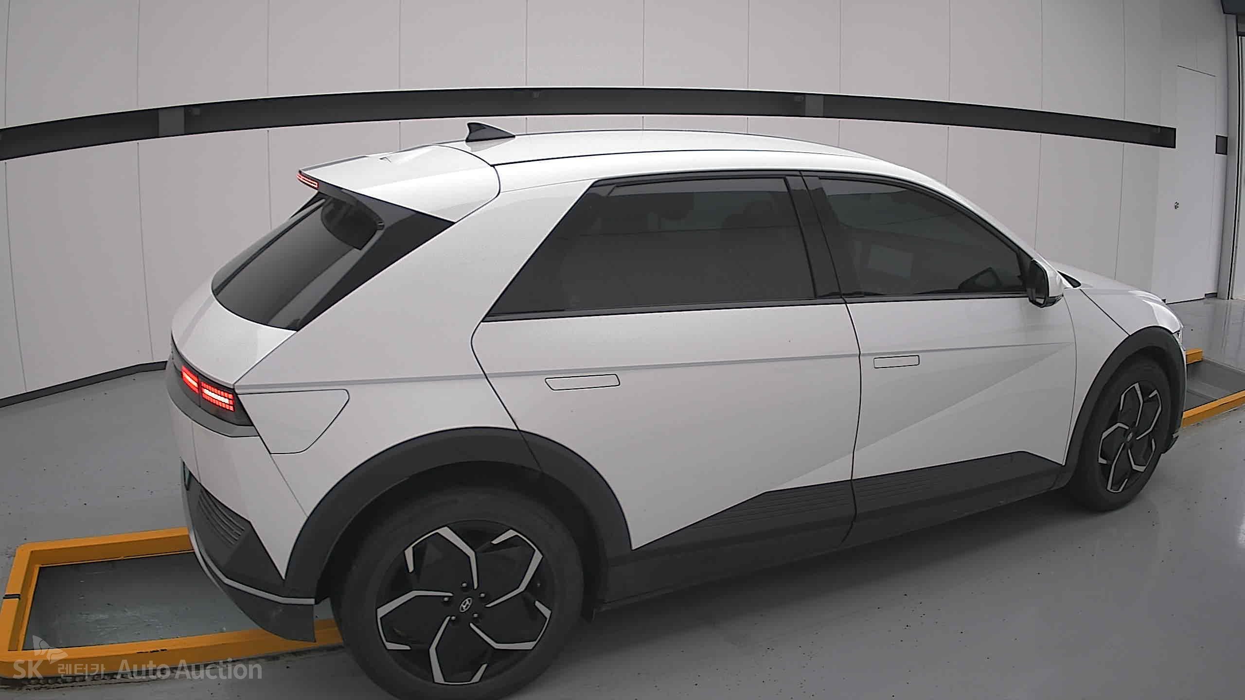 2022 - hyundai ioniq