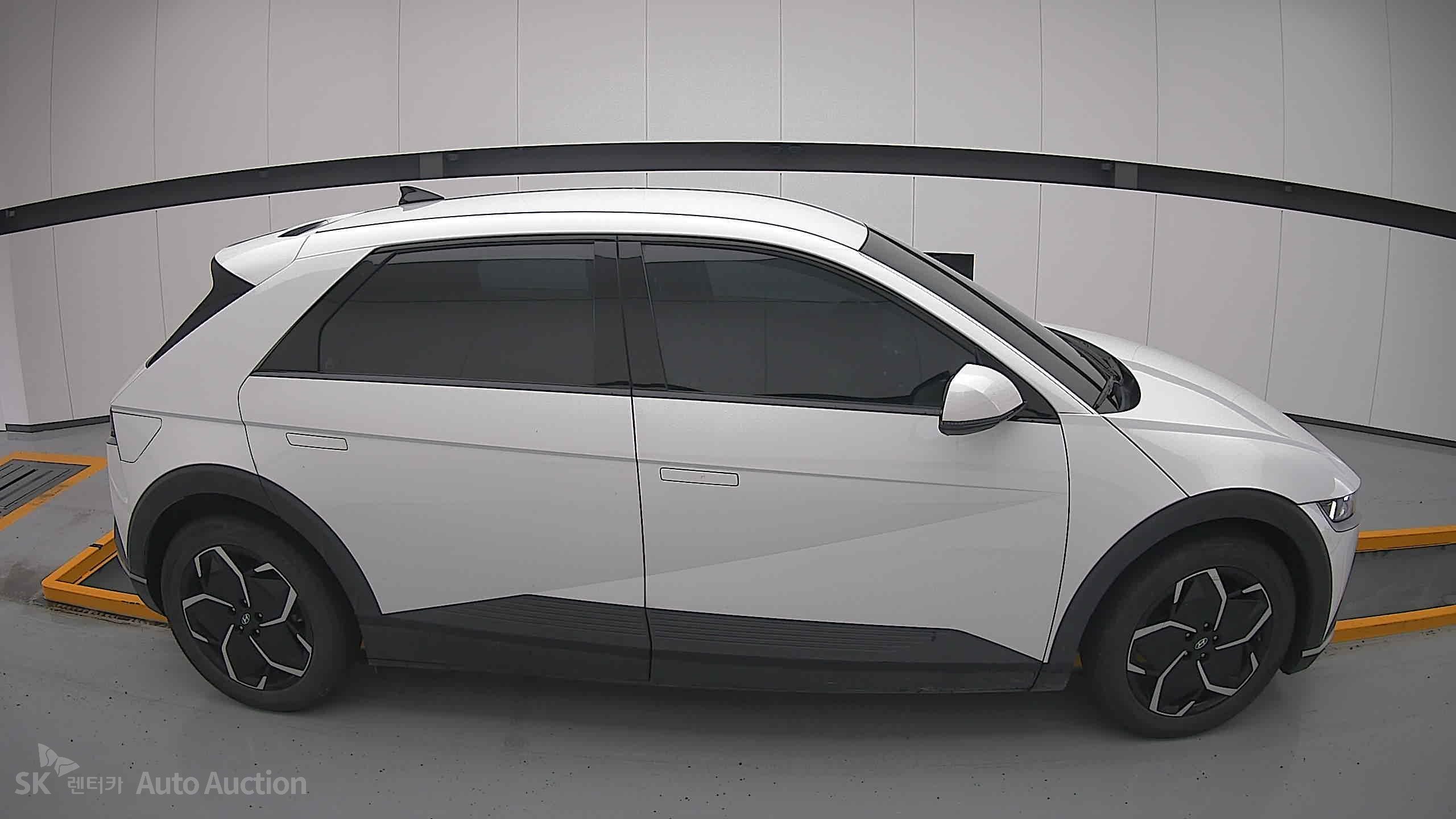 2022 - hyundai ioniq