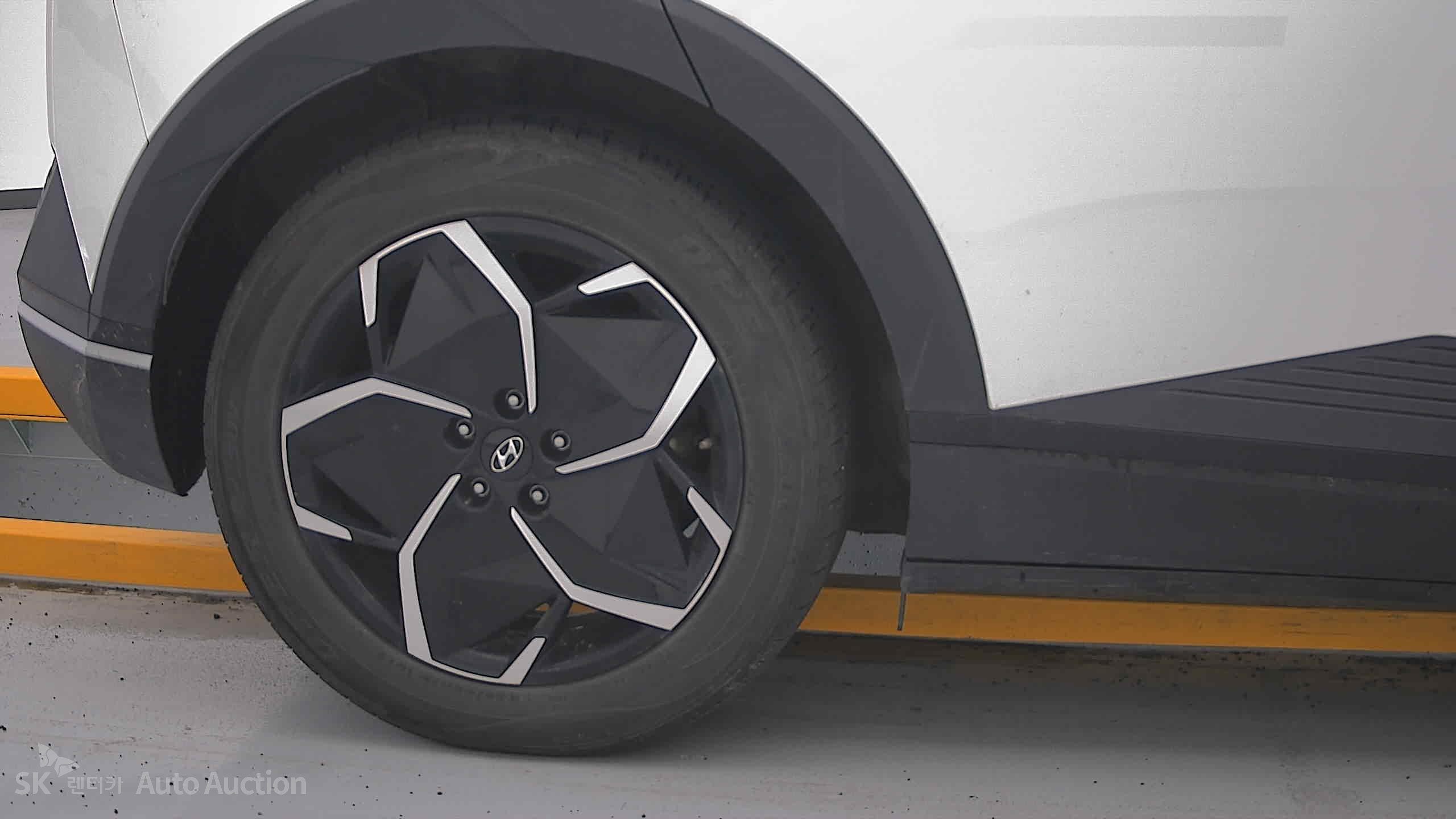 2022 - hyundai ioniq
