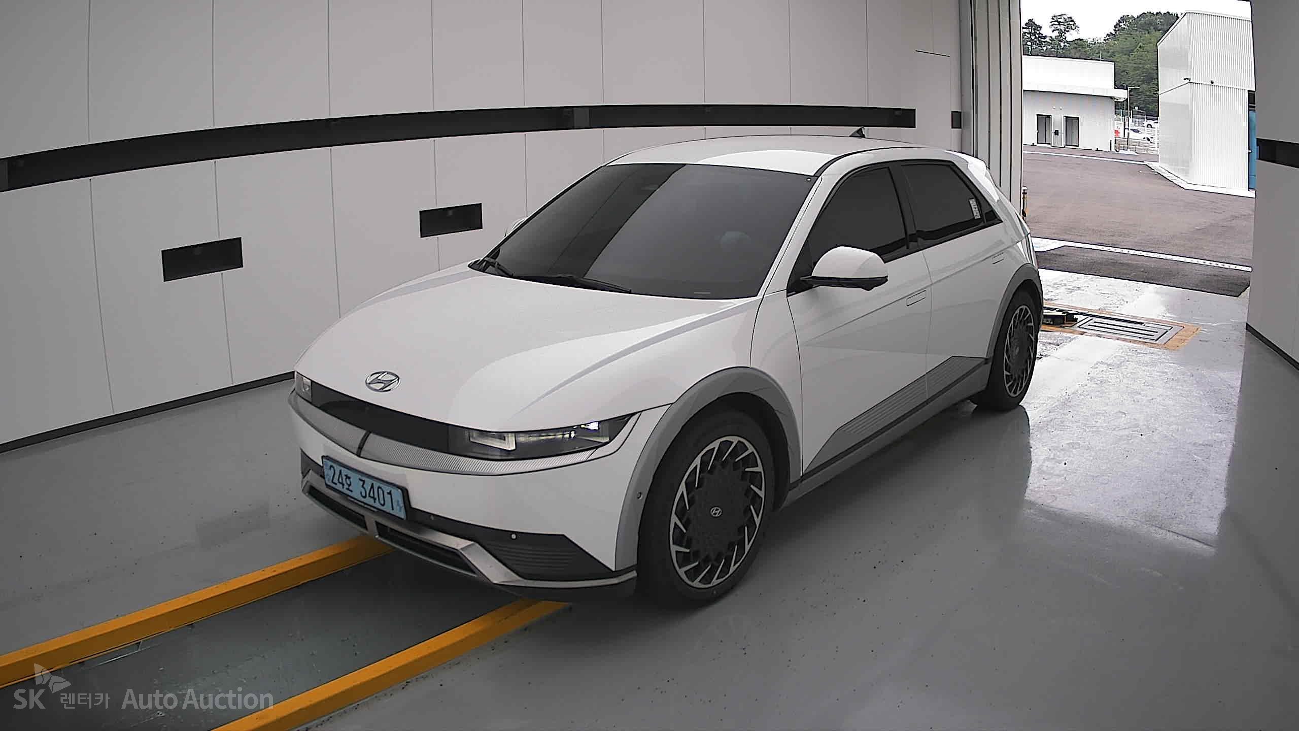 2022 - hyundai ioniq