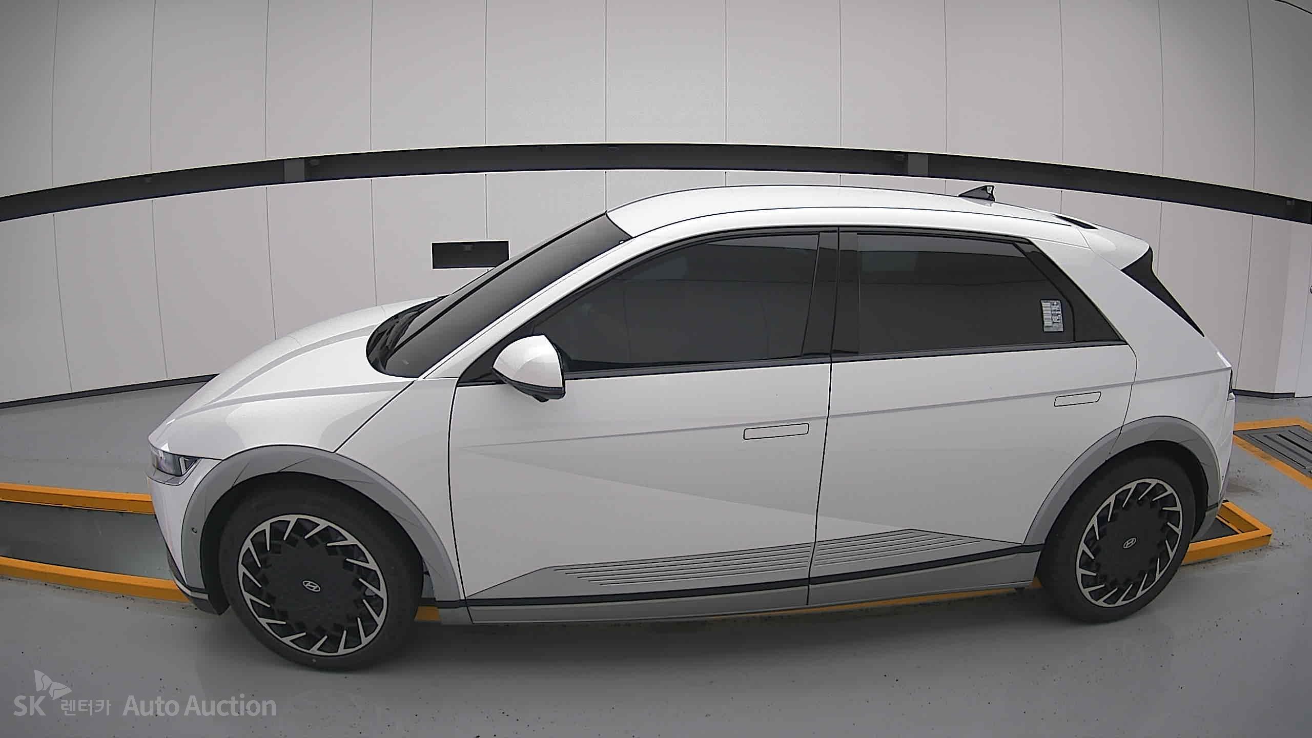 2022 - hyundai ioniq
