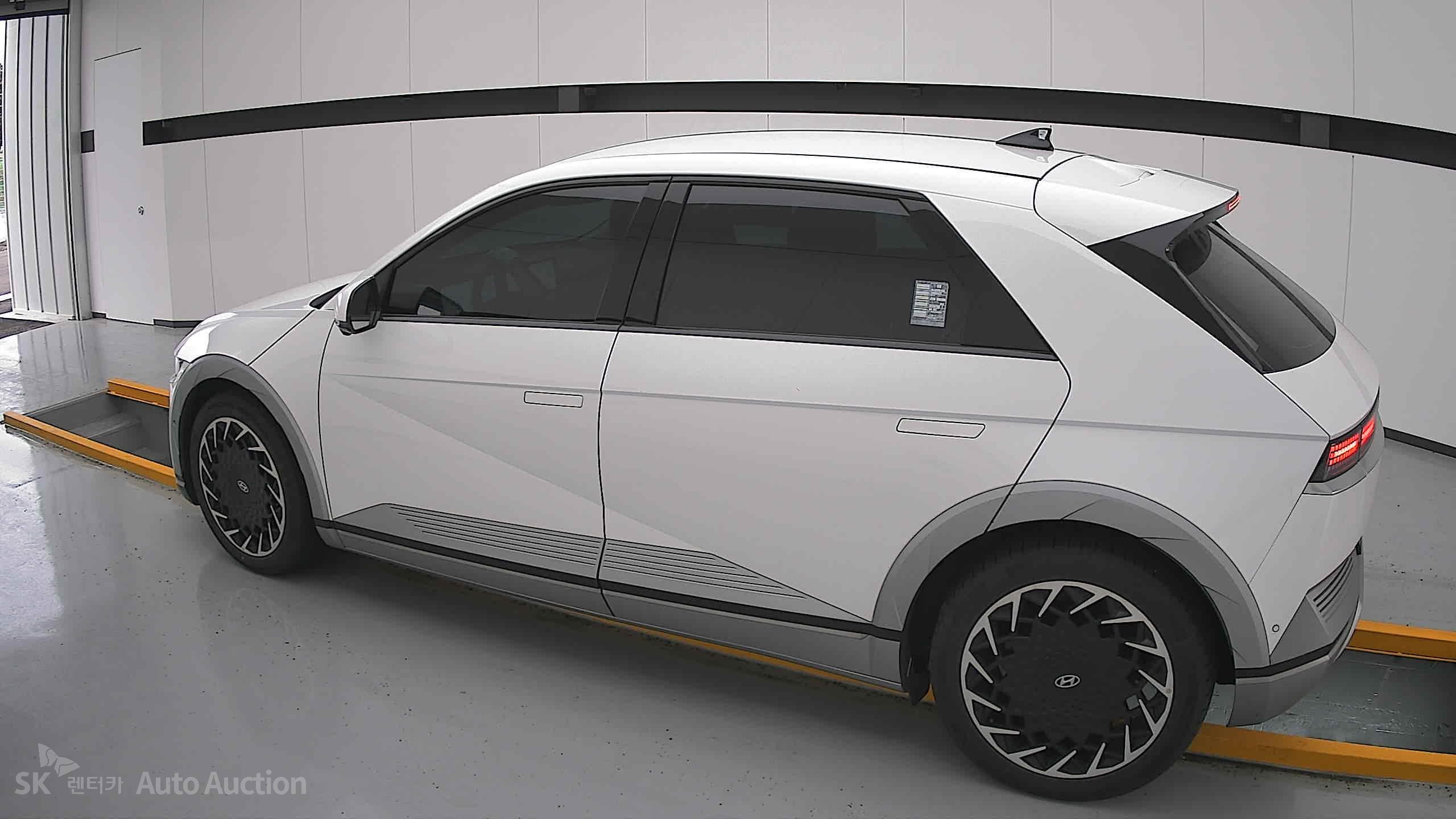2022 - hyundai ioniq