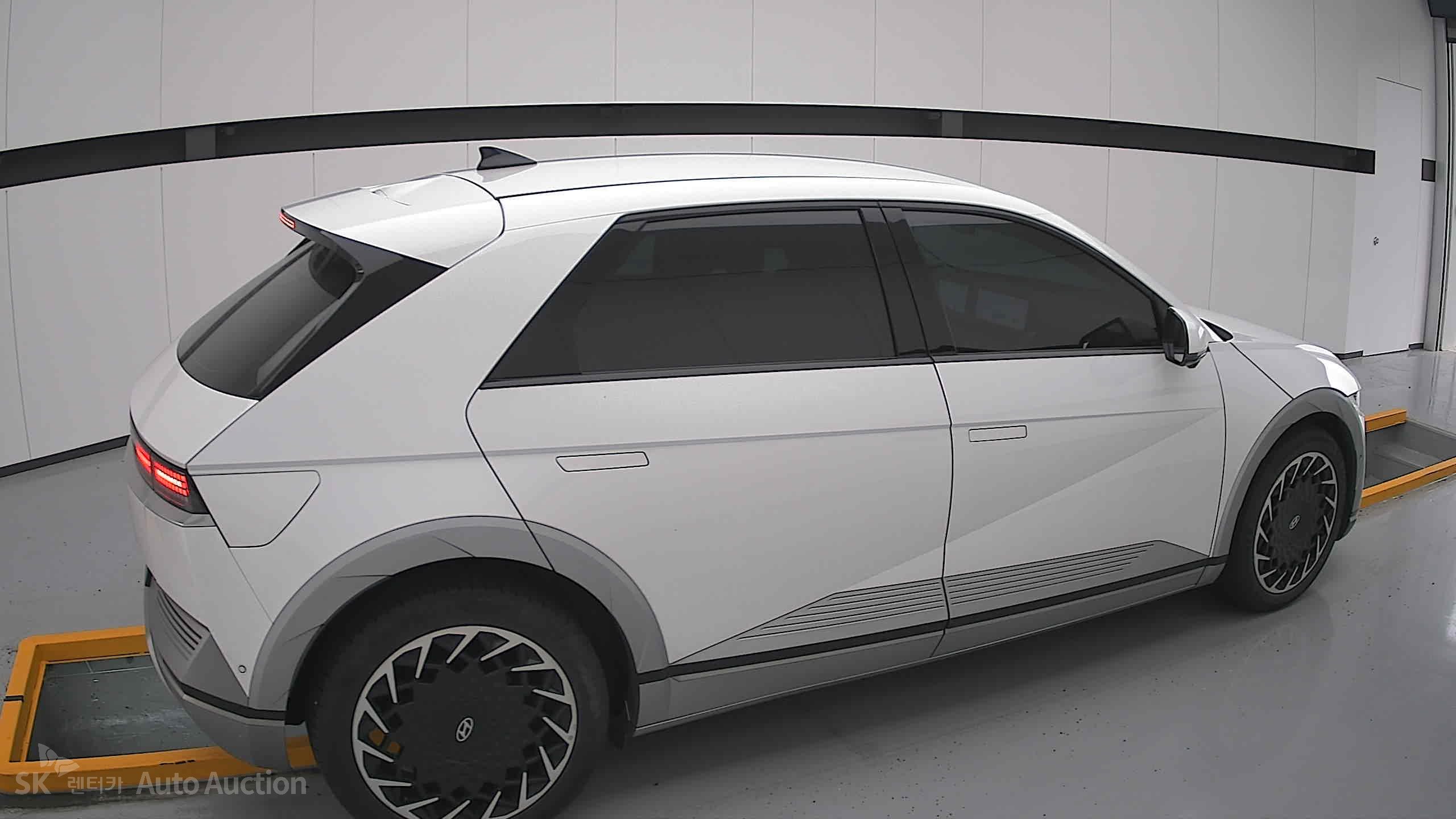 2022 - hyundai ioniq