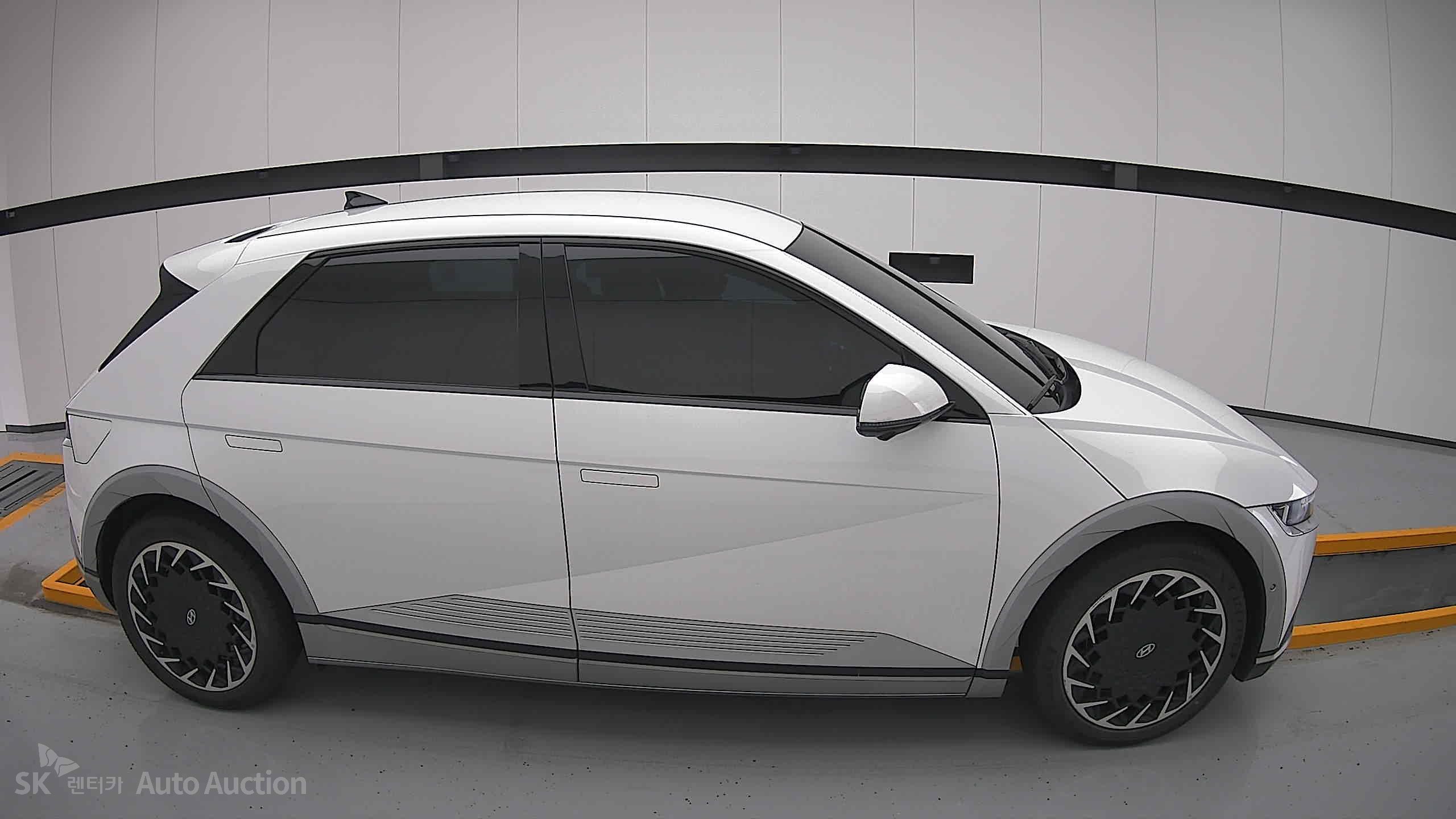 2022 - hyundai ioniq