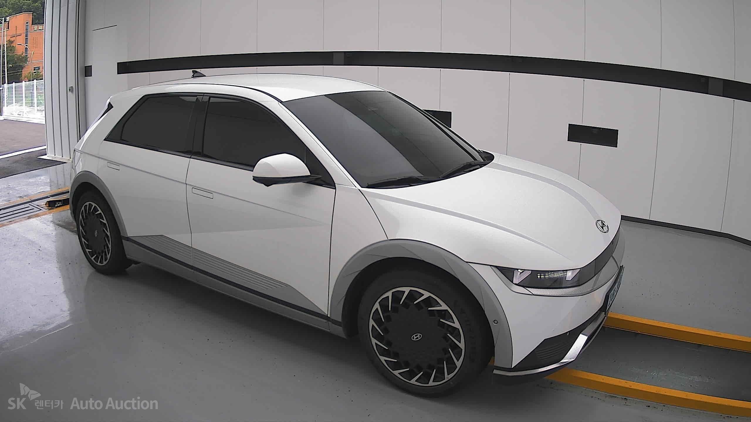 2022 - hyundai ioniq