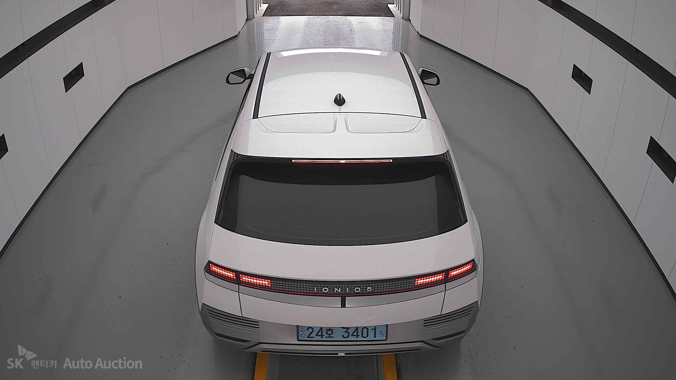 2022 - hyundai ioniq