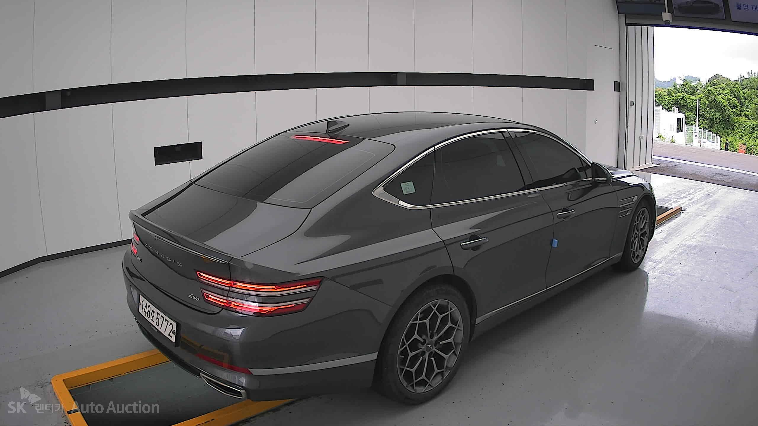 2021 - genesis g80