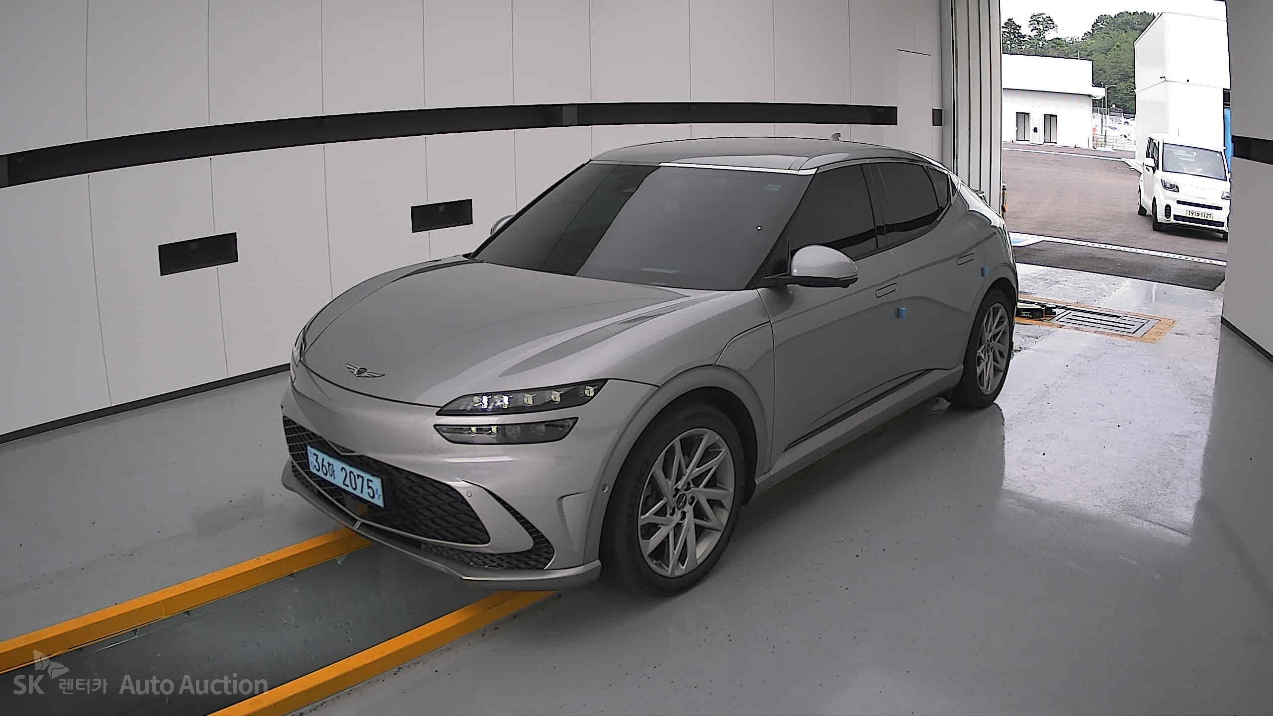 2022 - genesis gv60