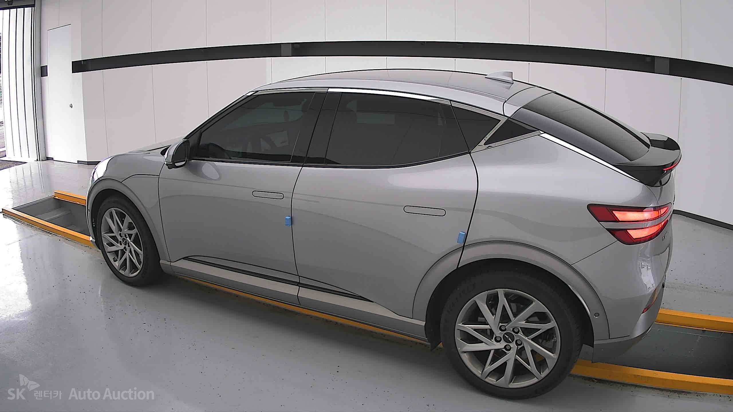 2022 - genesis gv60