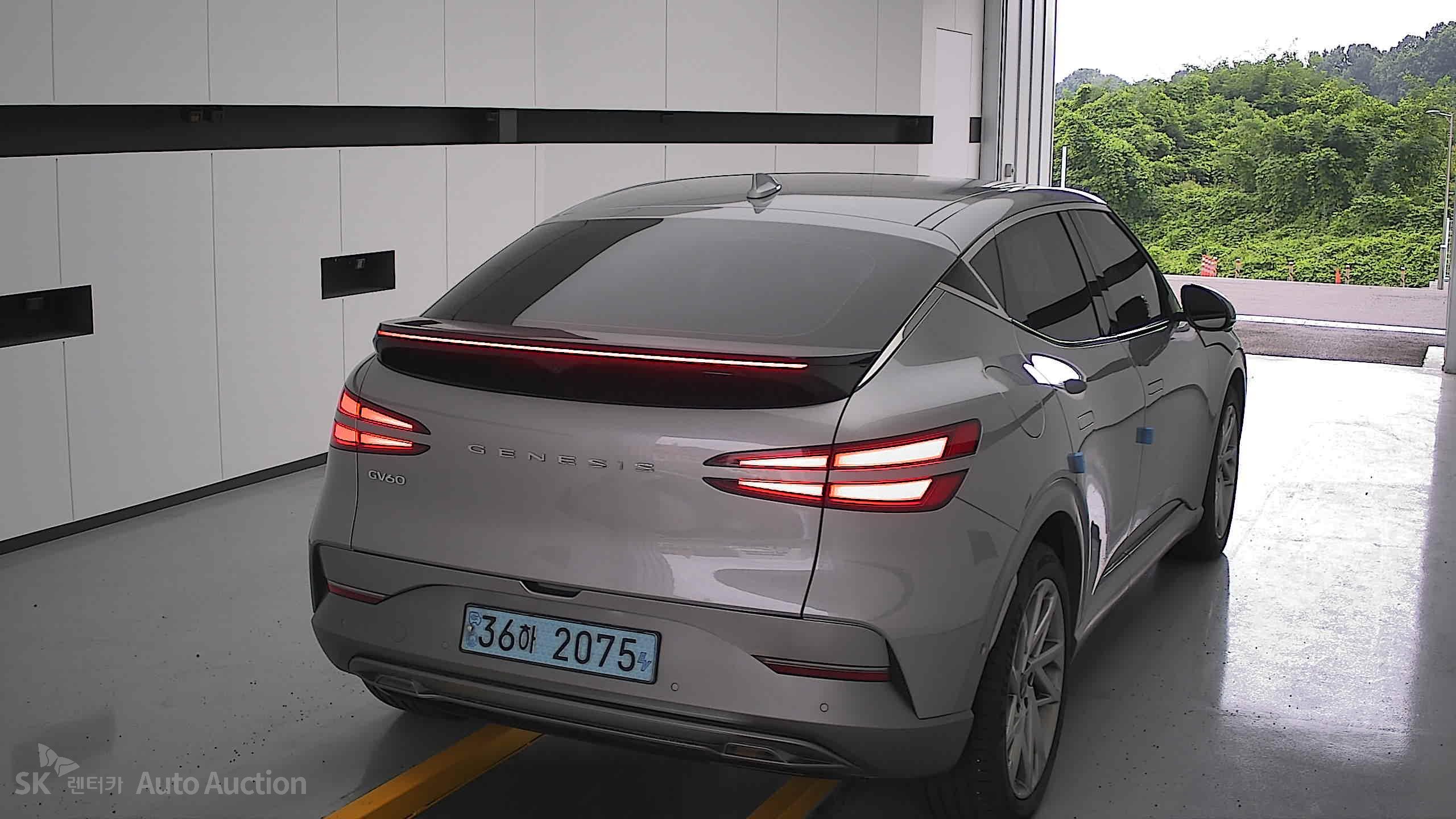 2022 - genesis gv60