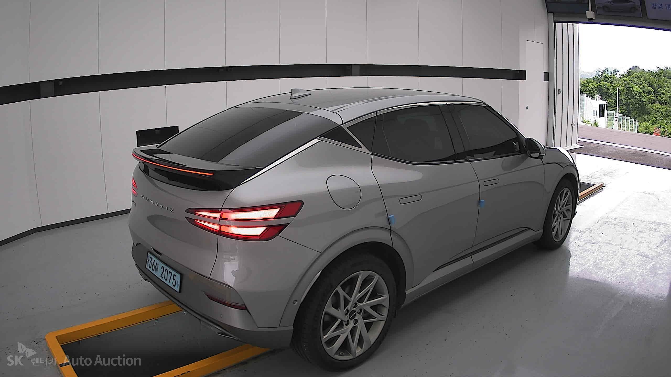 2022 - genesis gv60