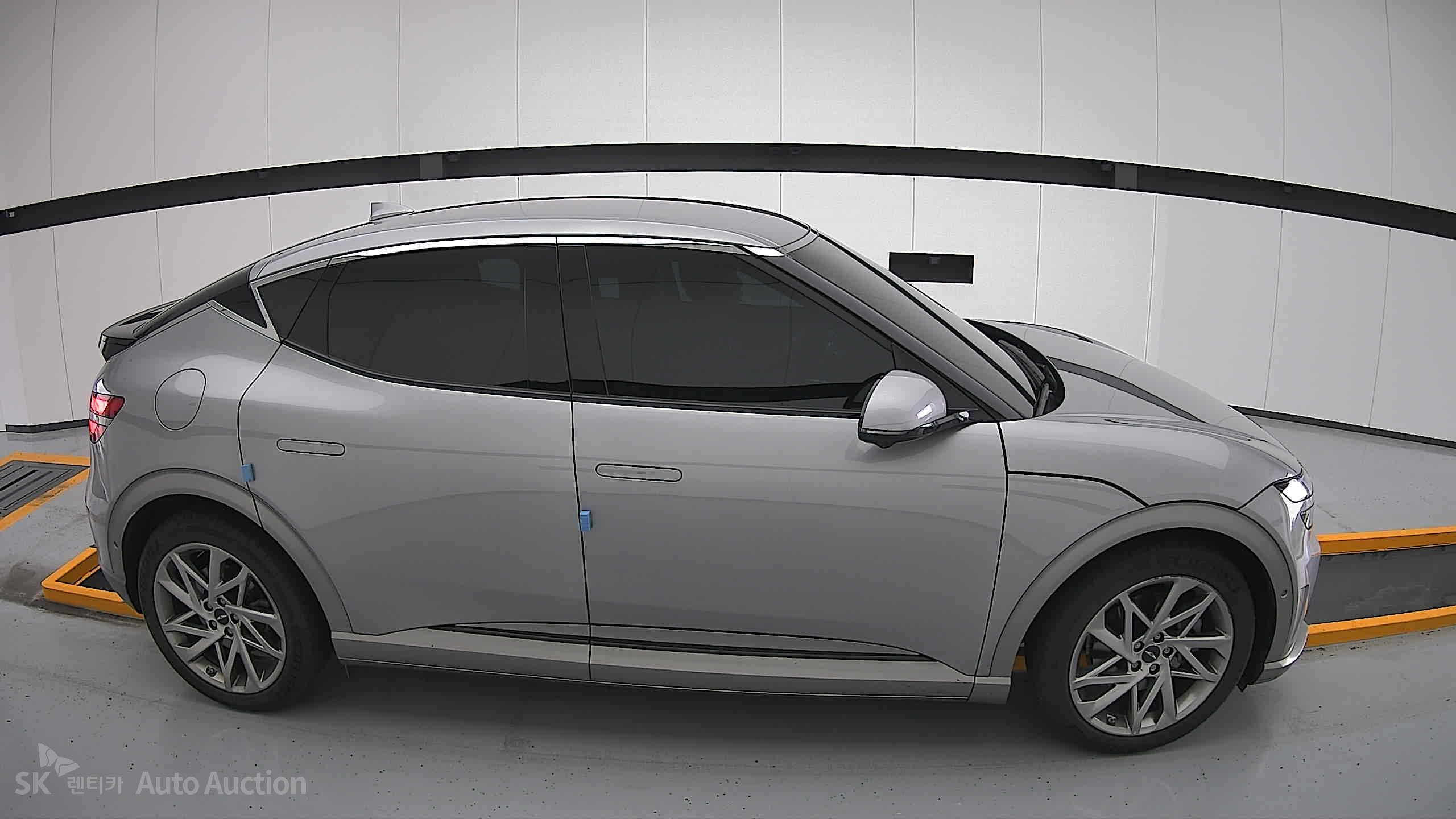 2022 - genesis gv60
