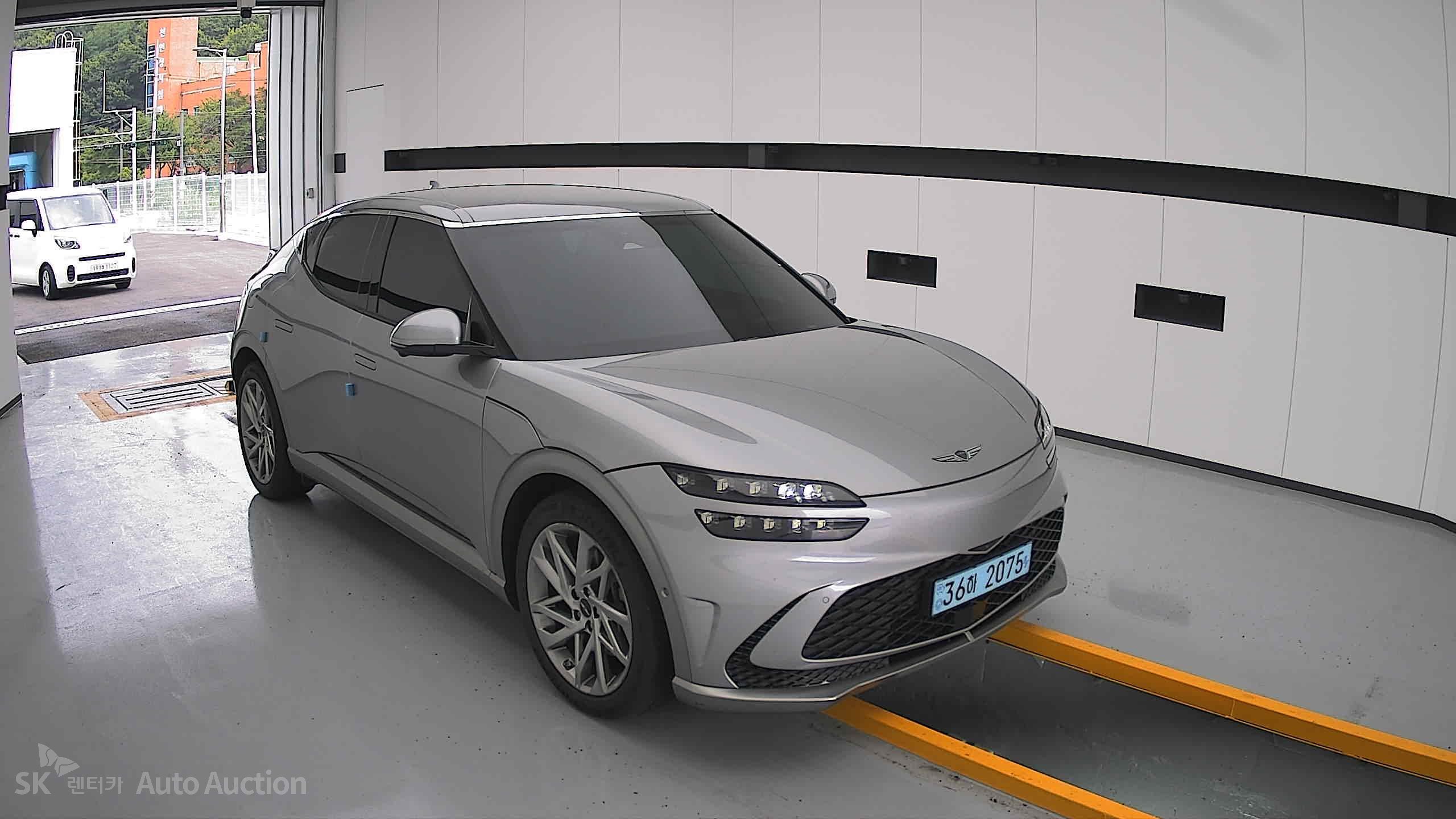 2022 - genesis gv60
