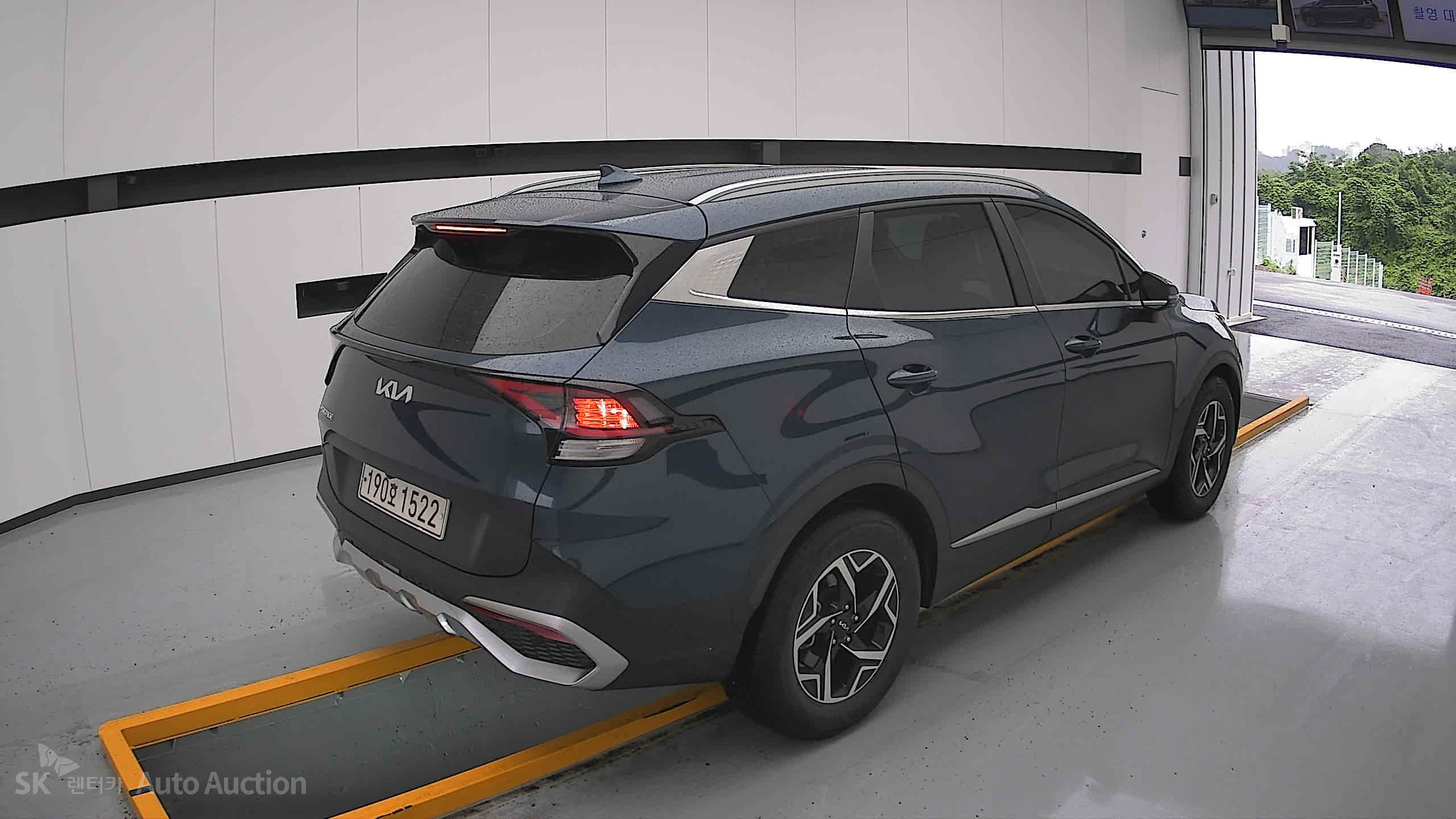 2022 - kia sportage