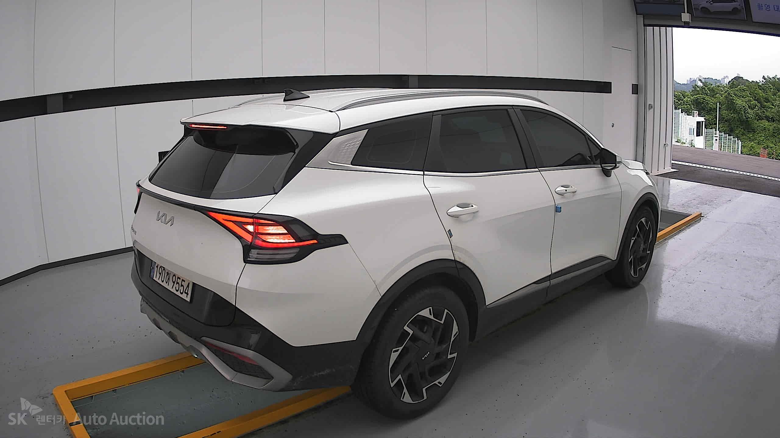 2023 - kia sportage