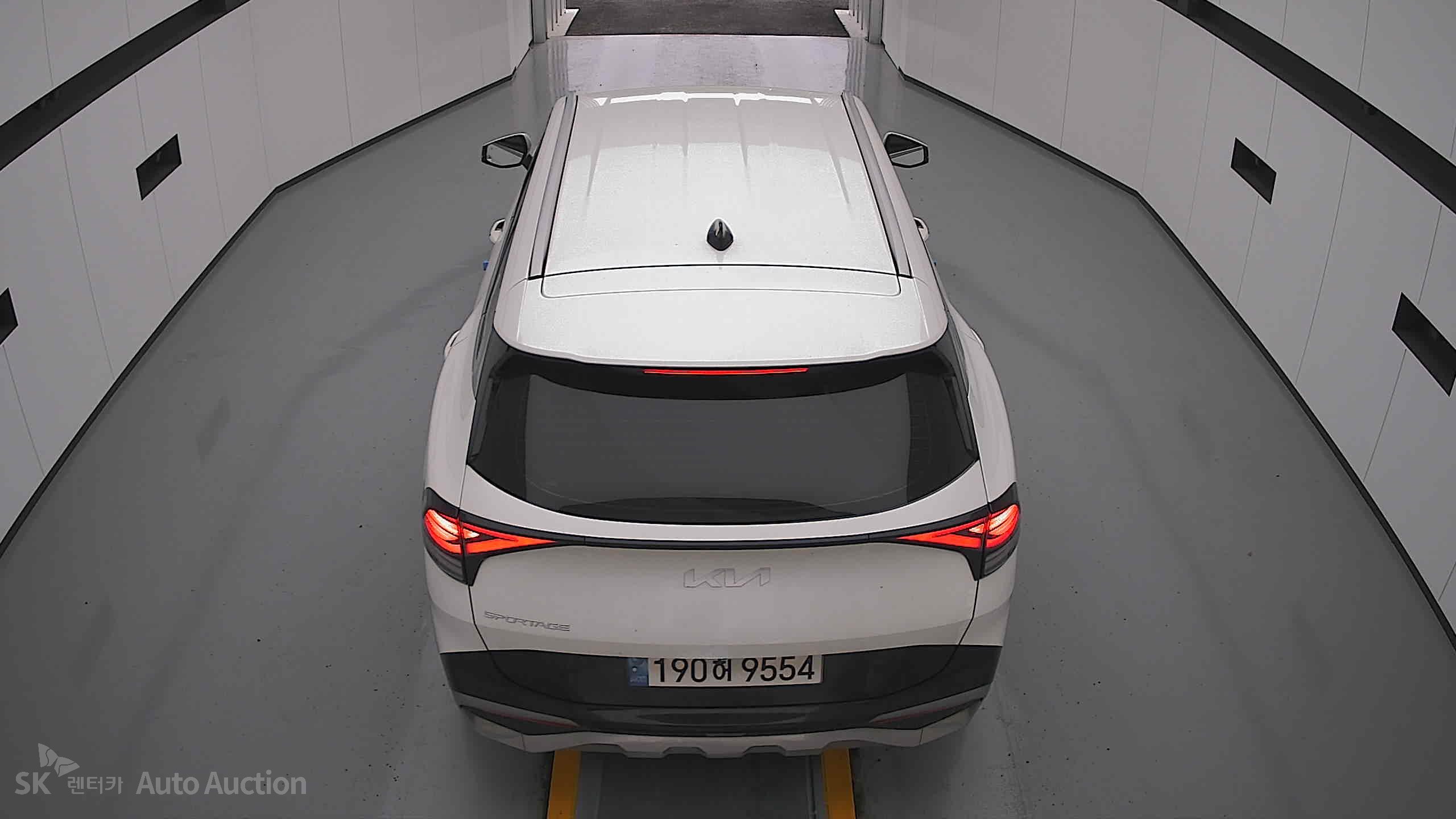 2023 - kia sportage