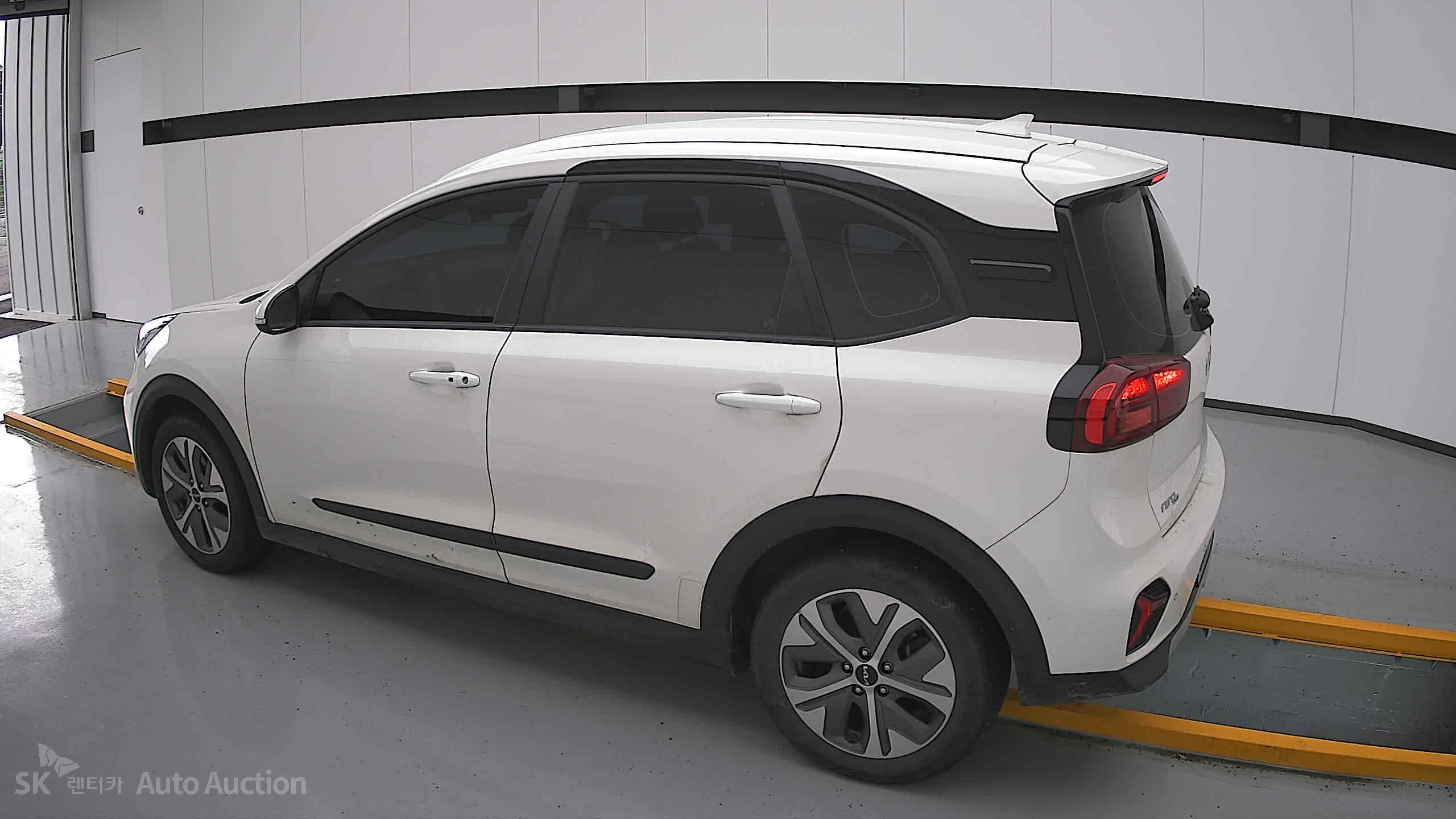 2023 - kia niro