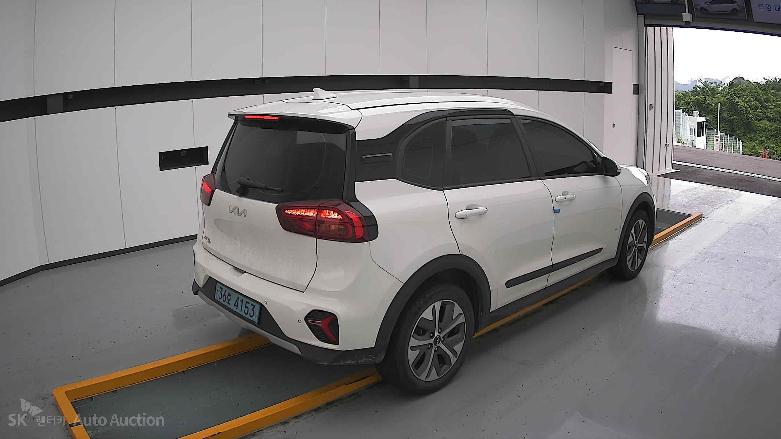 2023 - kia niro