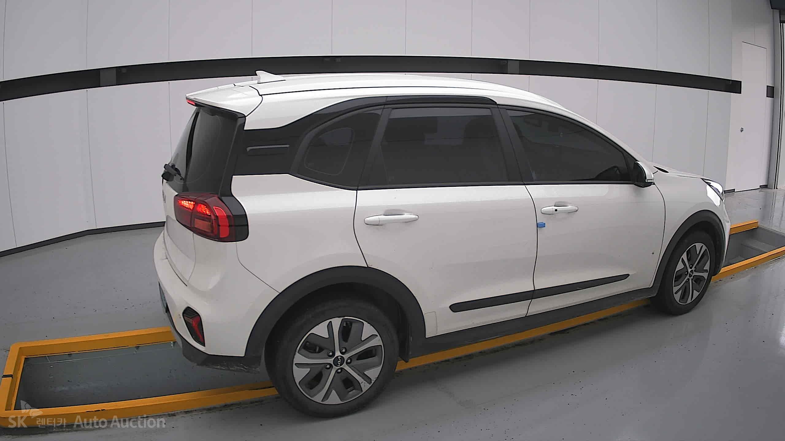 2023 - kia niro