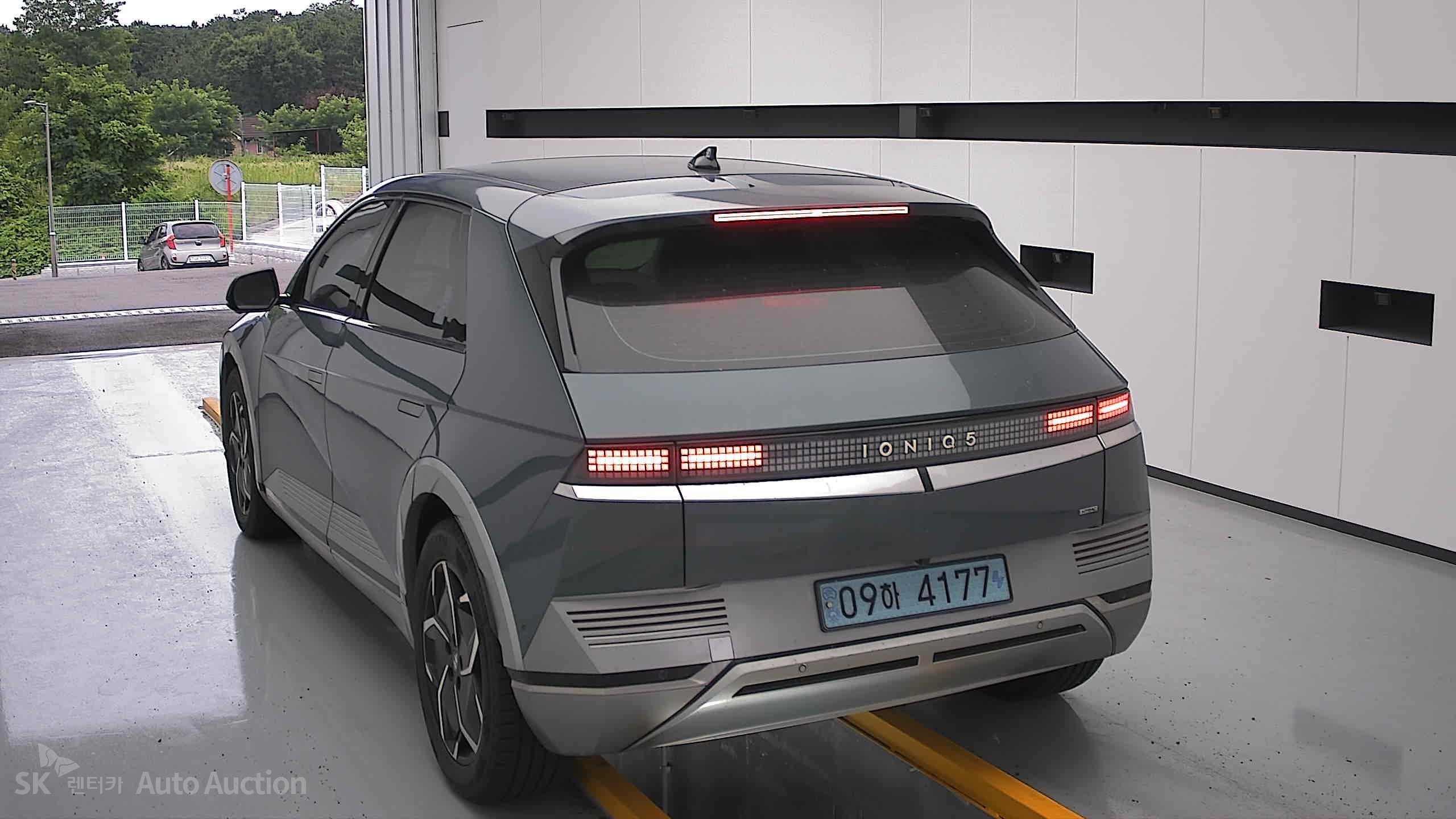 هيونداي Ioniq 2023 — صورة 15