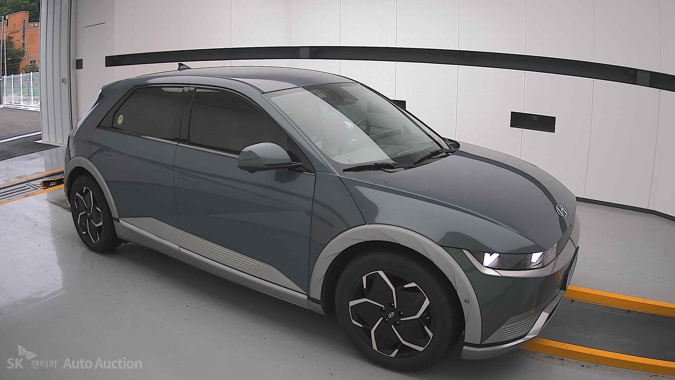 هيونداي Ioniq 2023 — صورة 20
