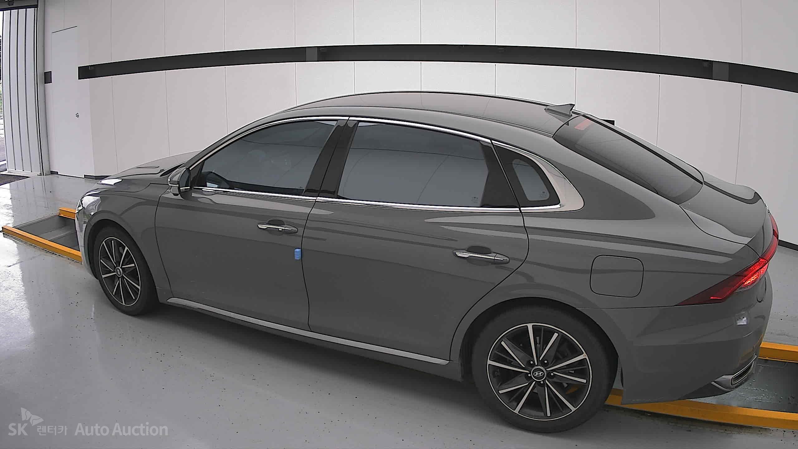 2022 - hyundai grandeur