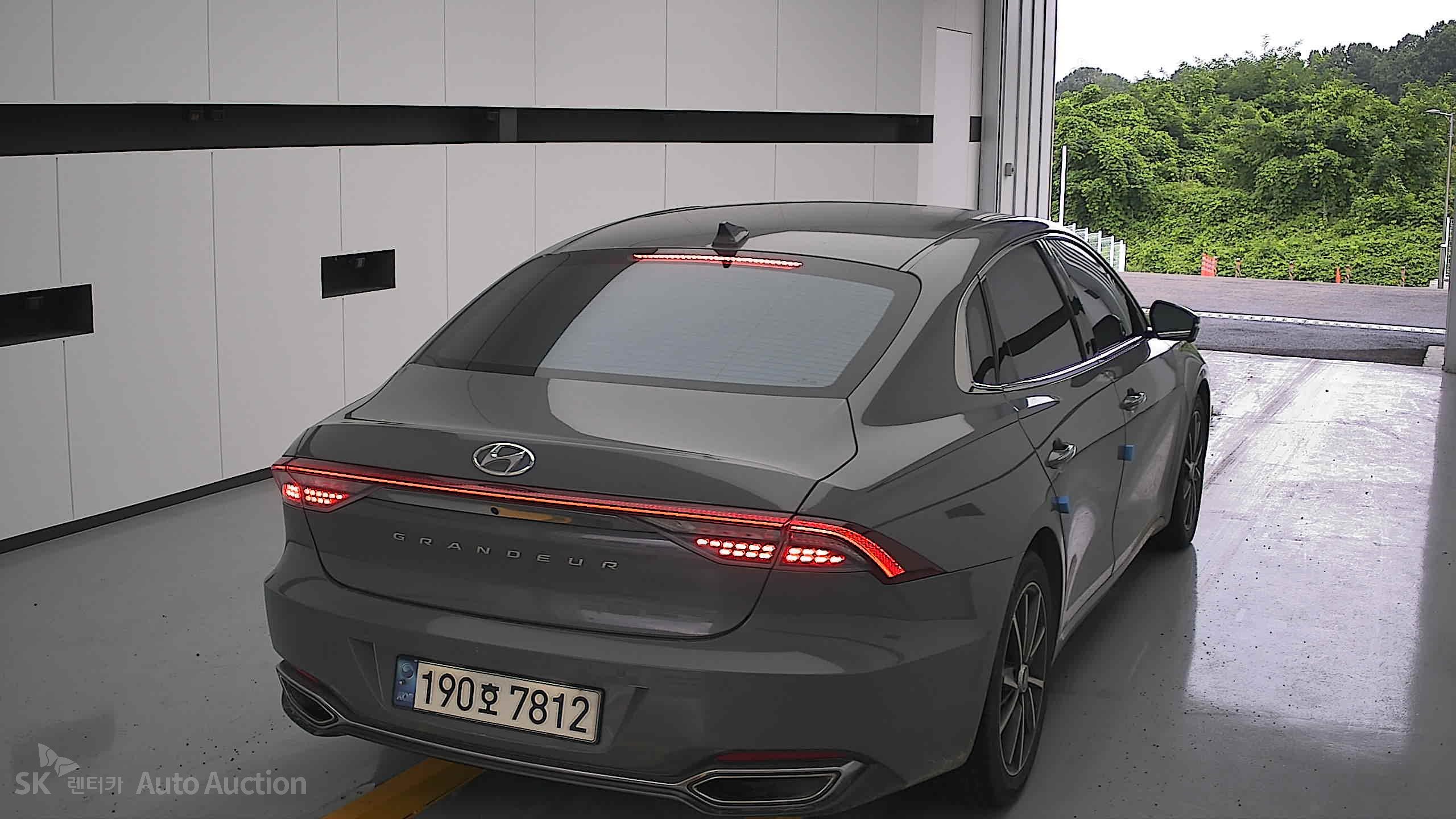 2022 - hyundai grandeur