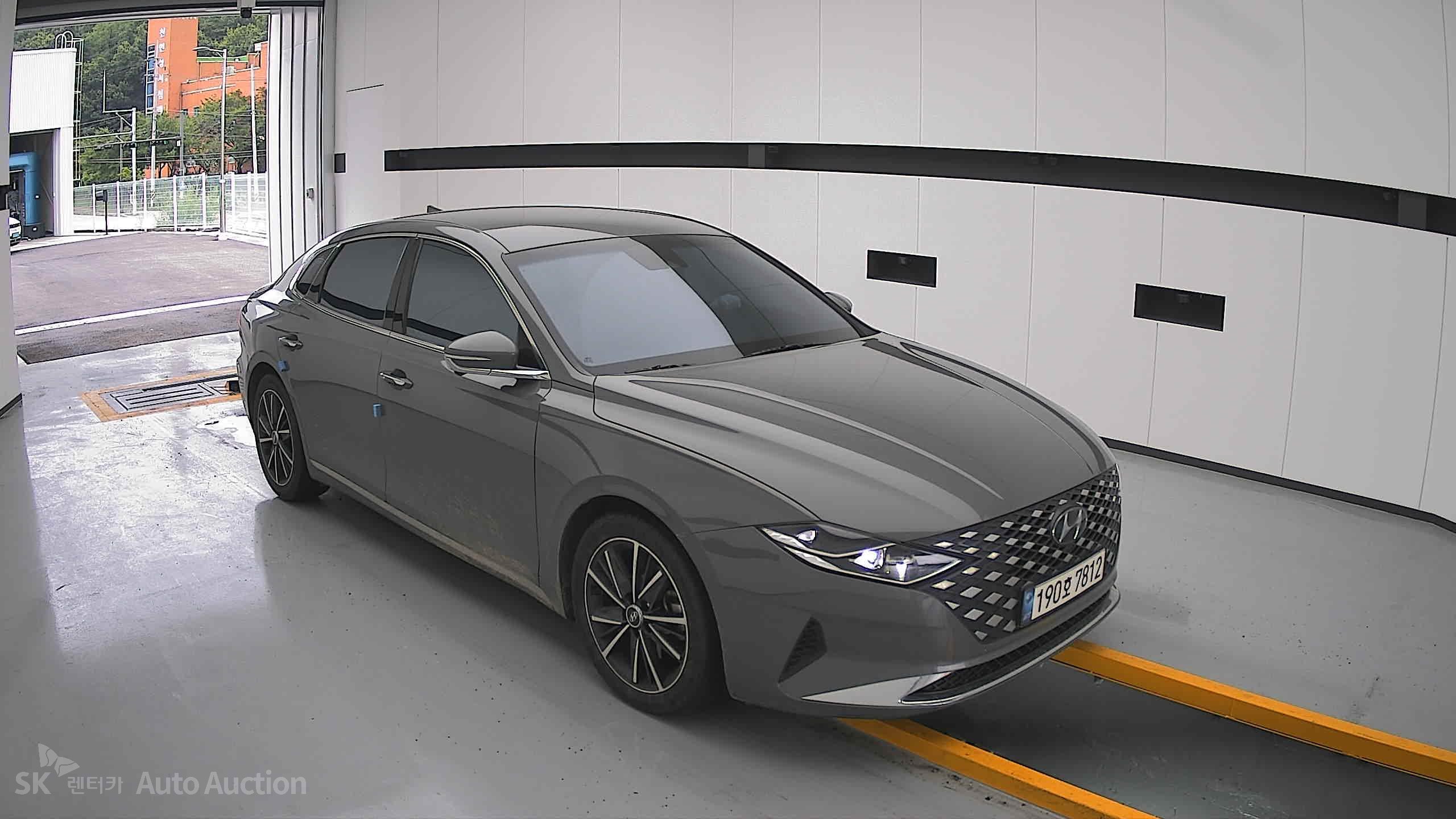 2022 - hyundai grandeur