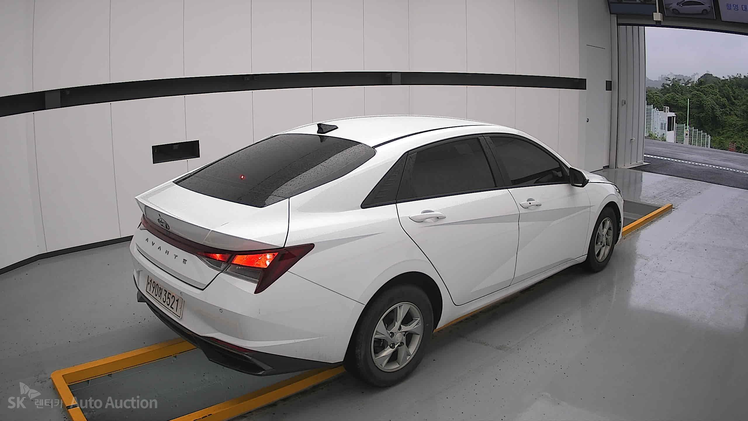 2022 - hyundai avante