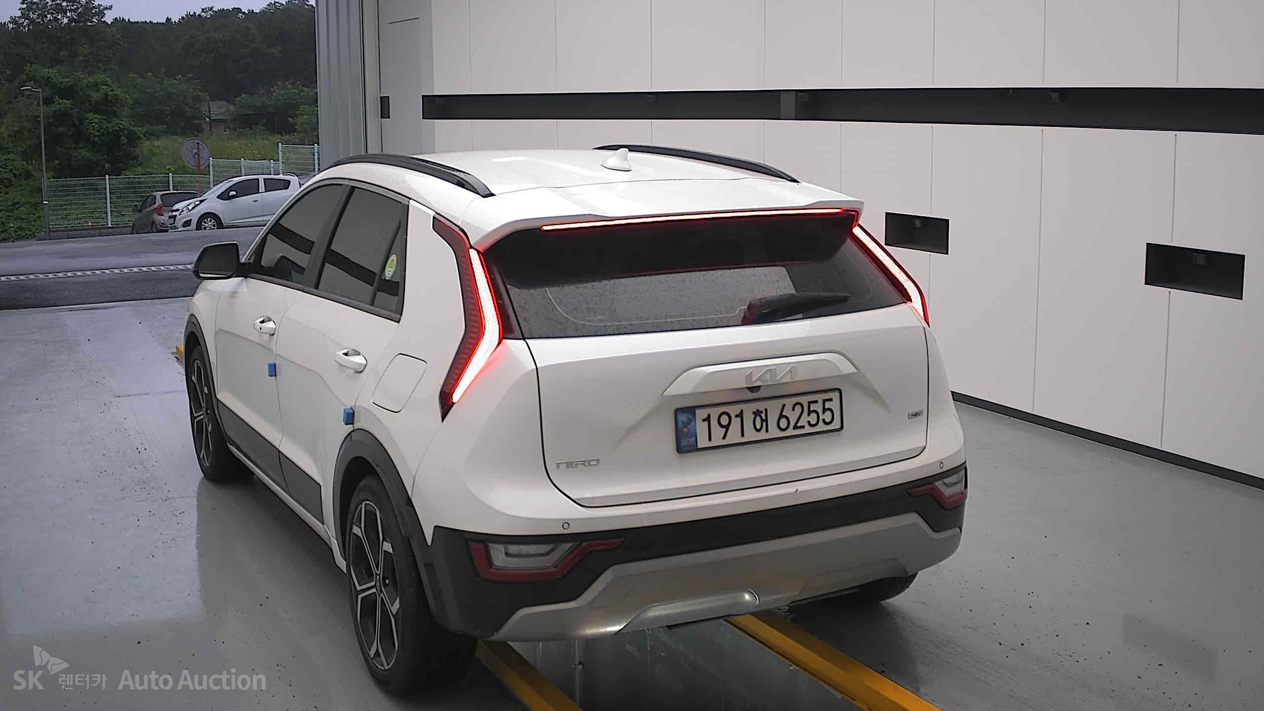 2022 - kia all-new niro