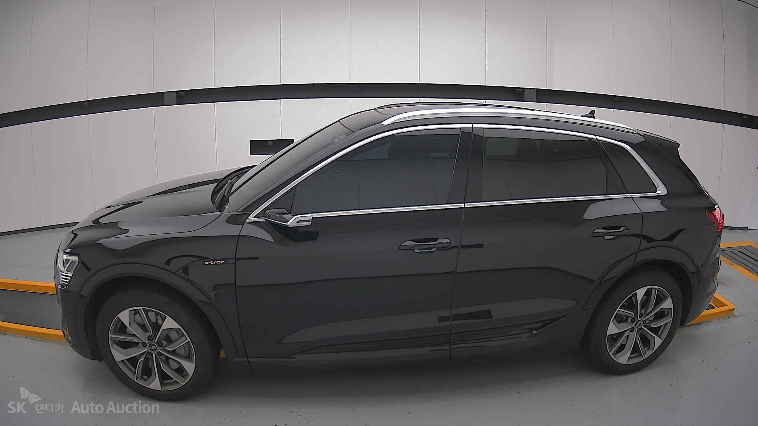 2022 - audi e-tron