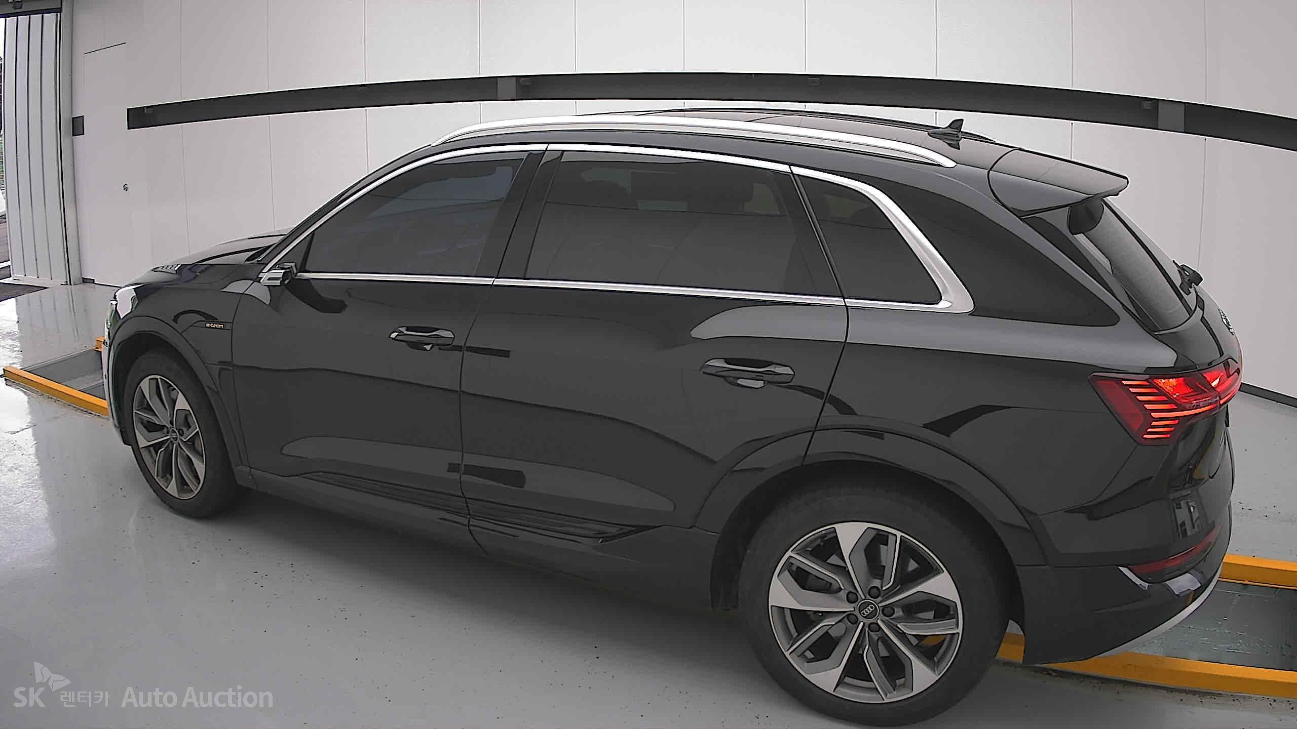 2022 - audi e-tron