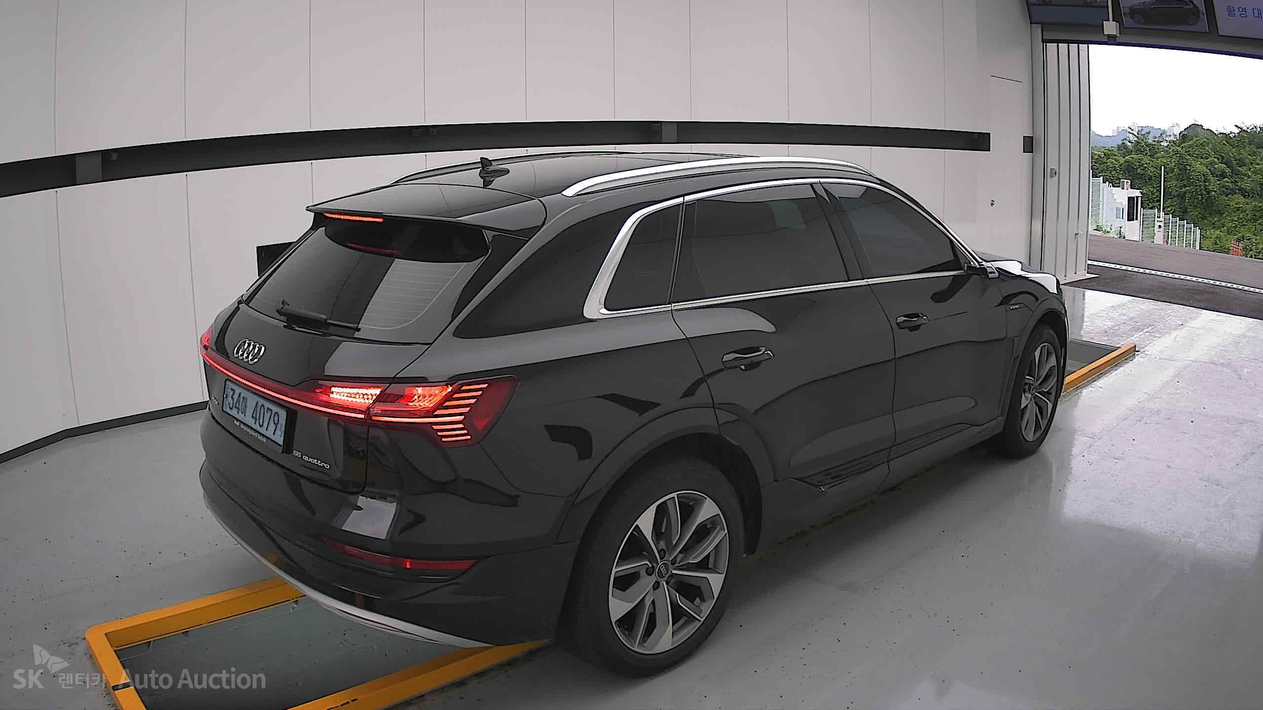 2022 - audi e-tron