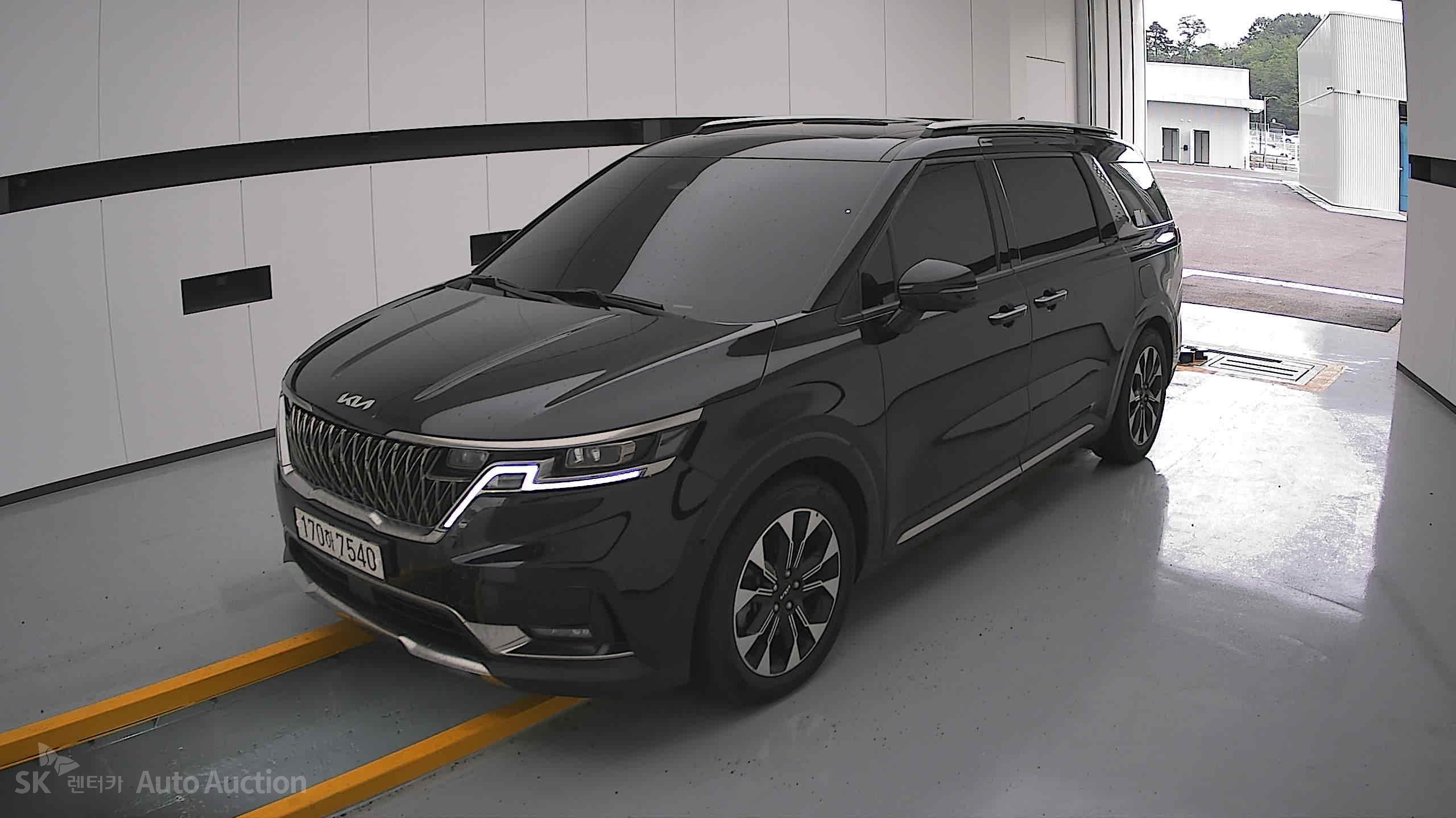 2022 - kia carnival