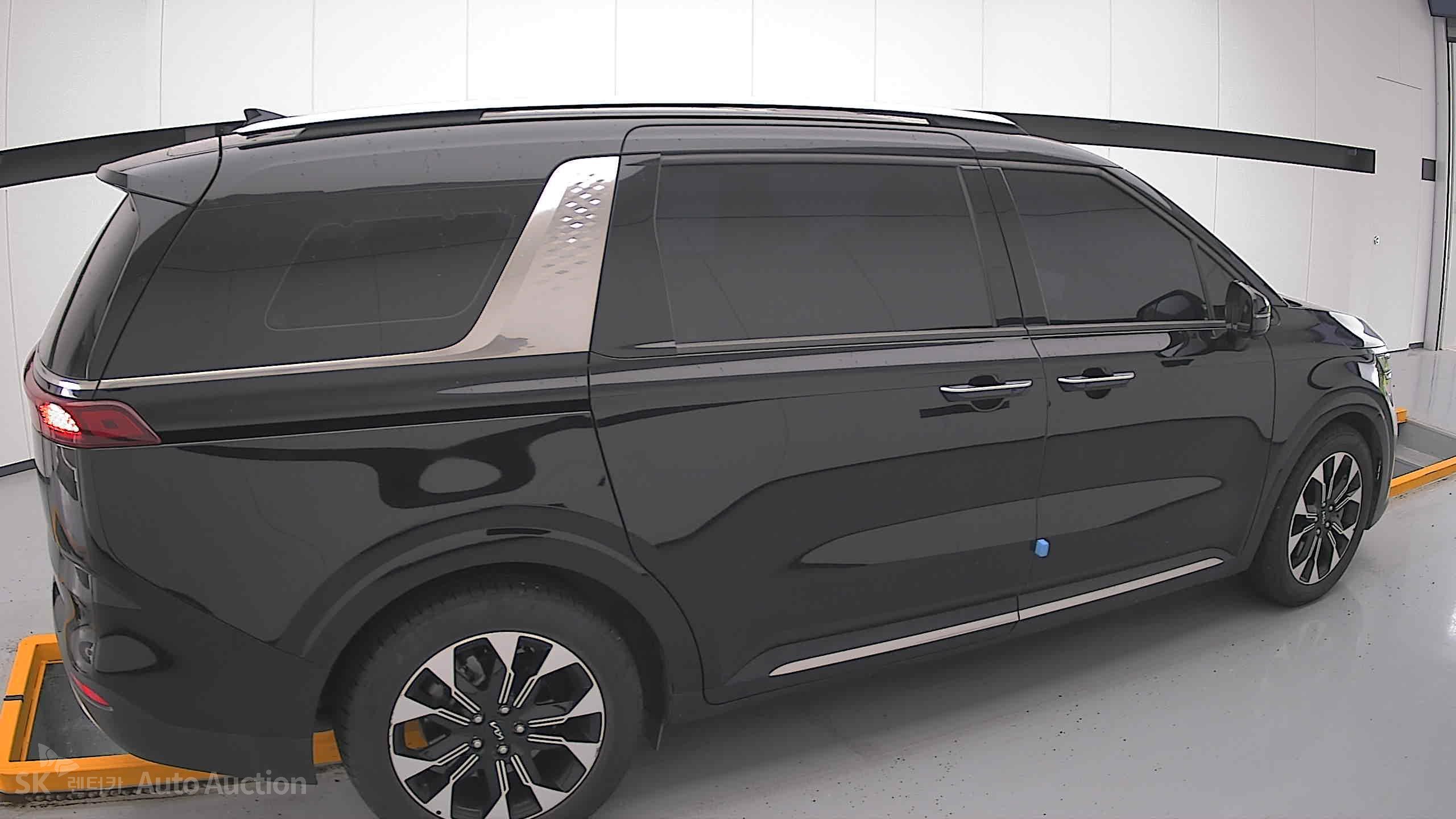 2022 - kia carnival