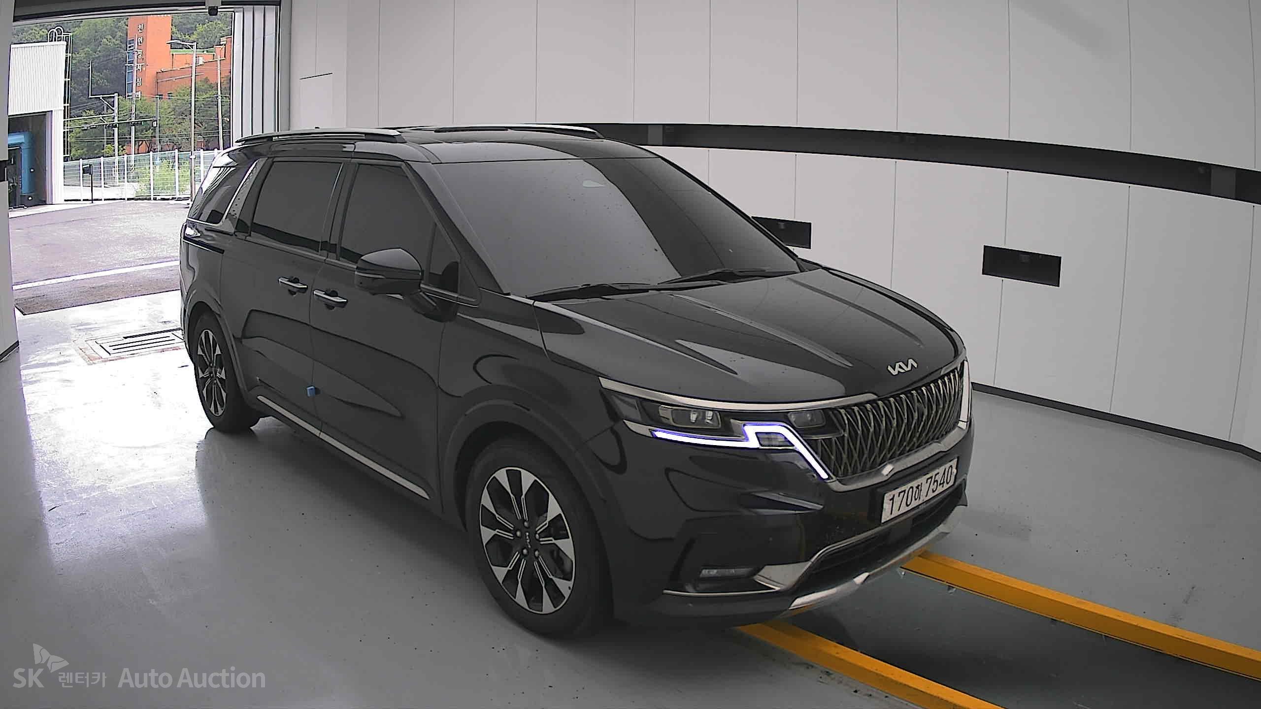 2022 - kia carnival