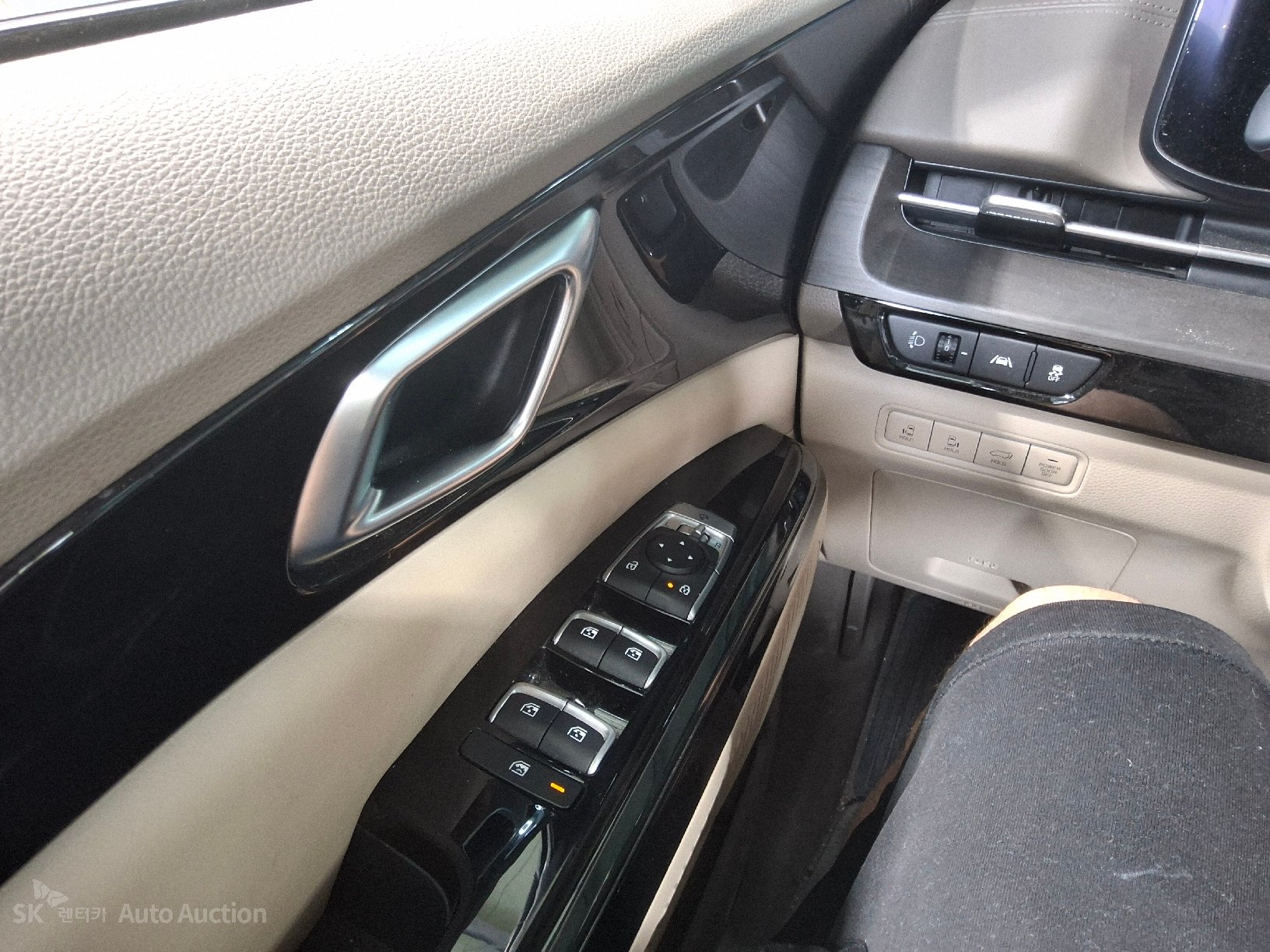 2022 - kia carnival