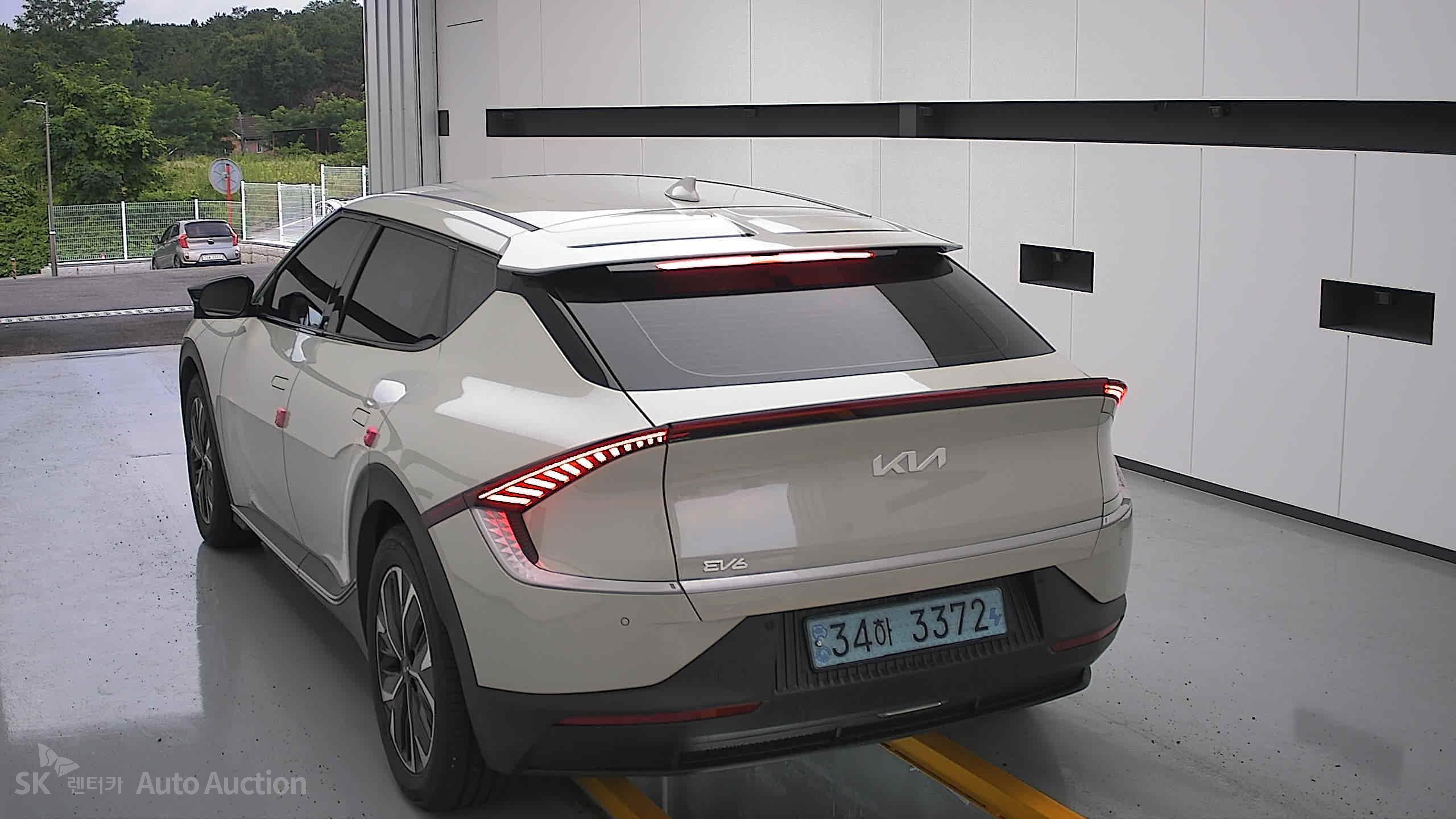 2022 - kia ev6