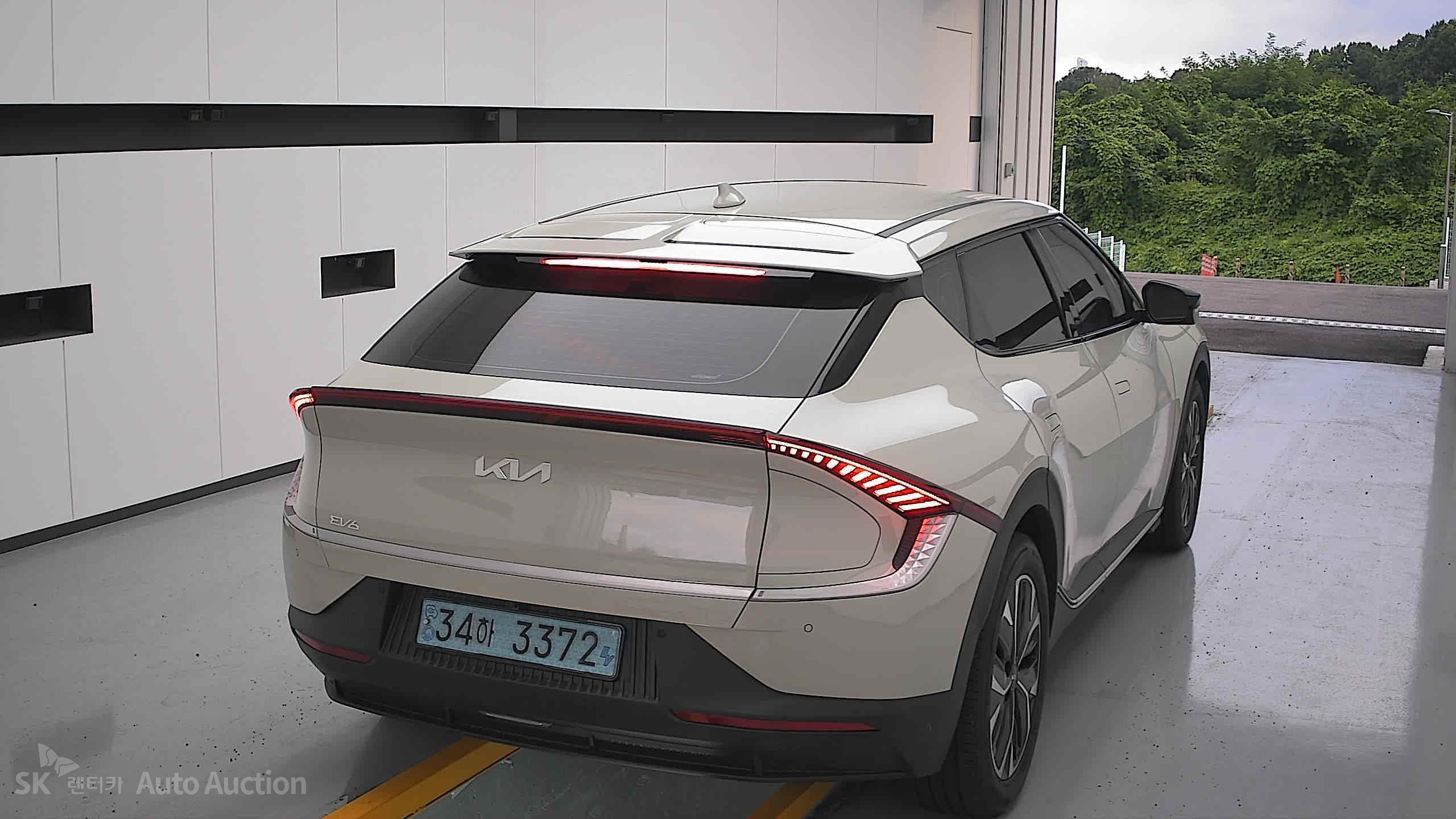 2022 - kia ev6