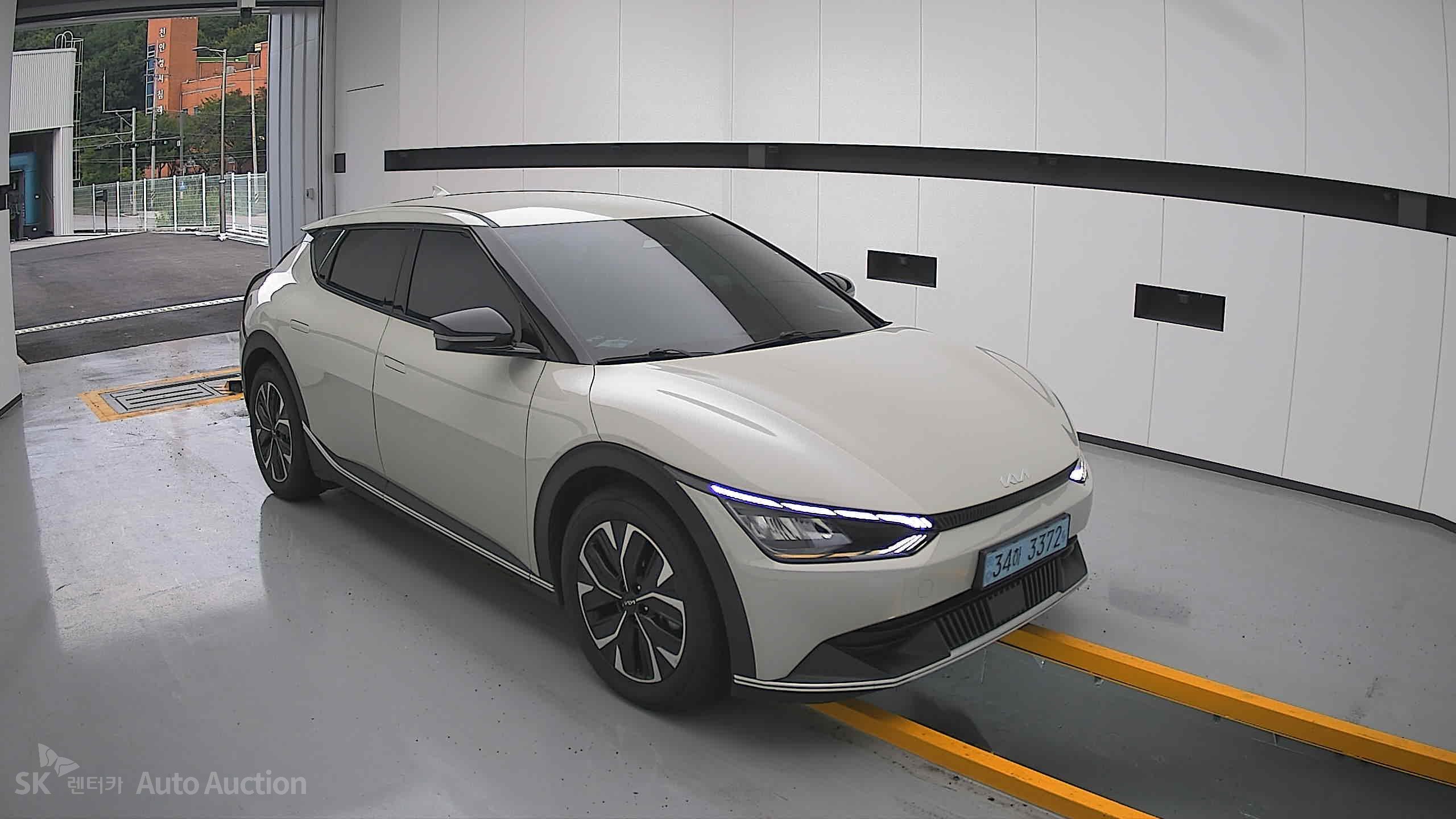 2022 - kia ev6