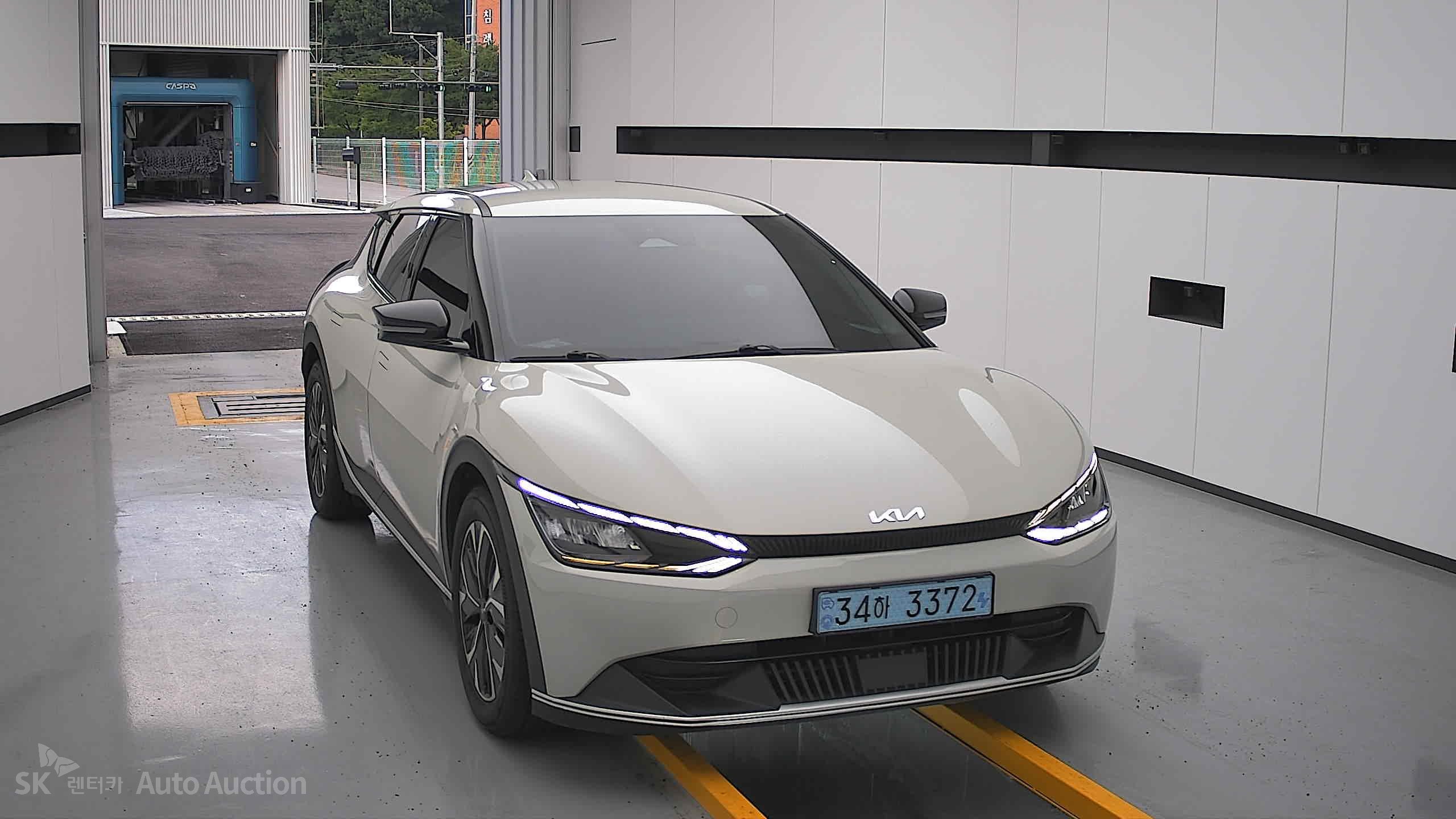 2022 - kia ev6