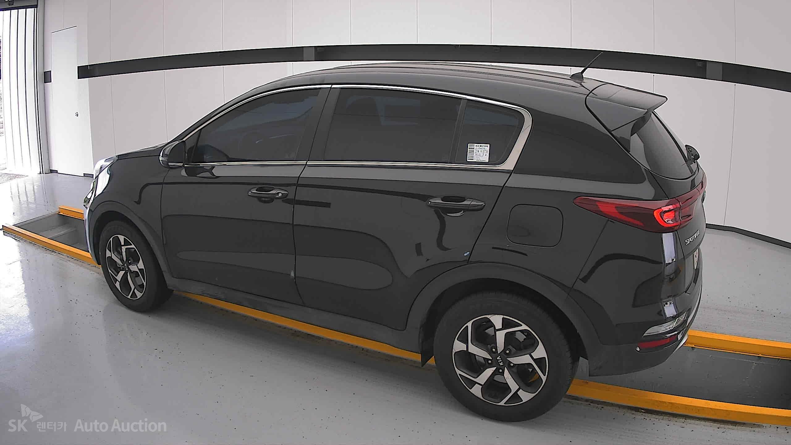 2021 - kia sportage