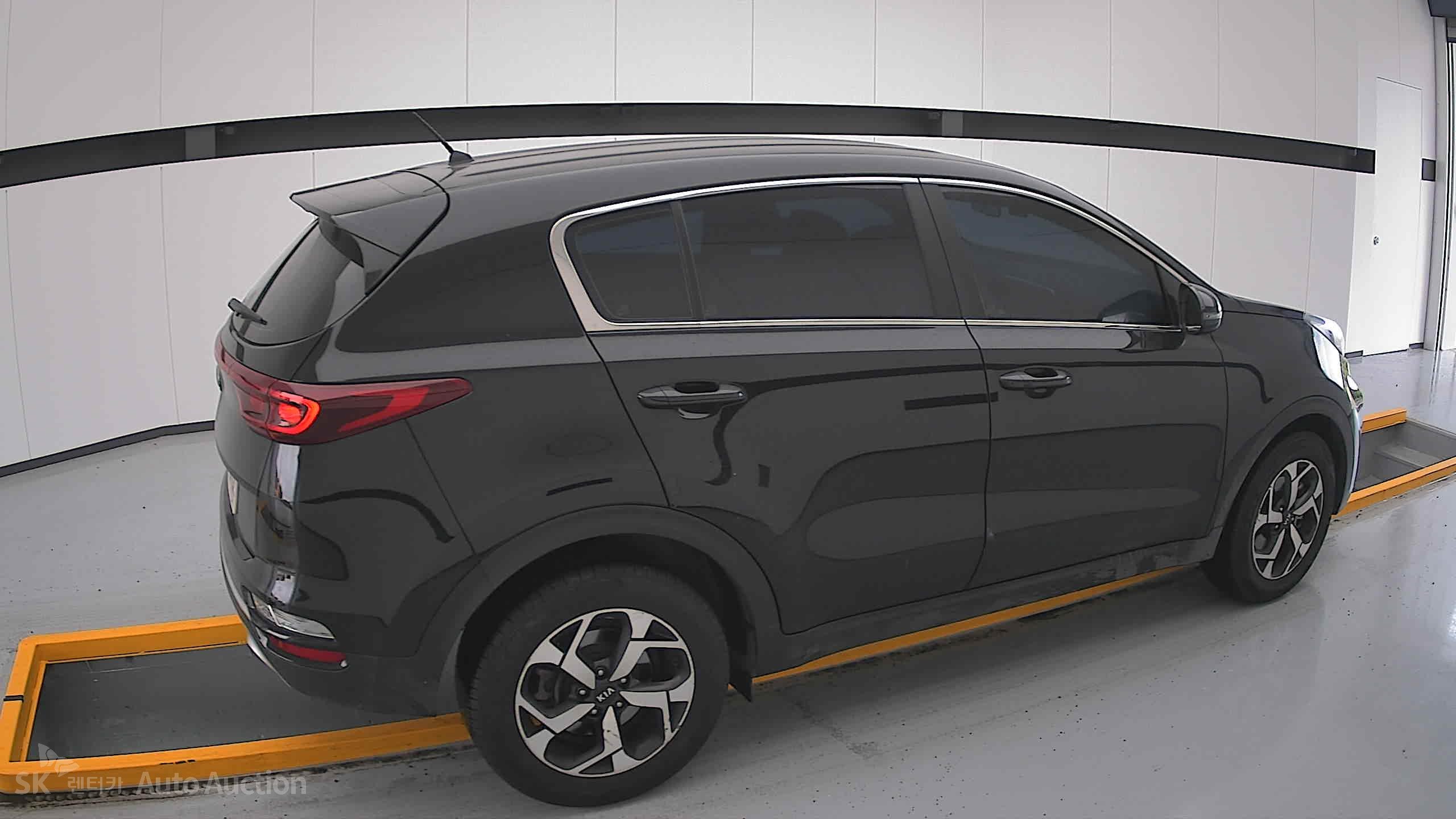 2021 - kia sportage