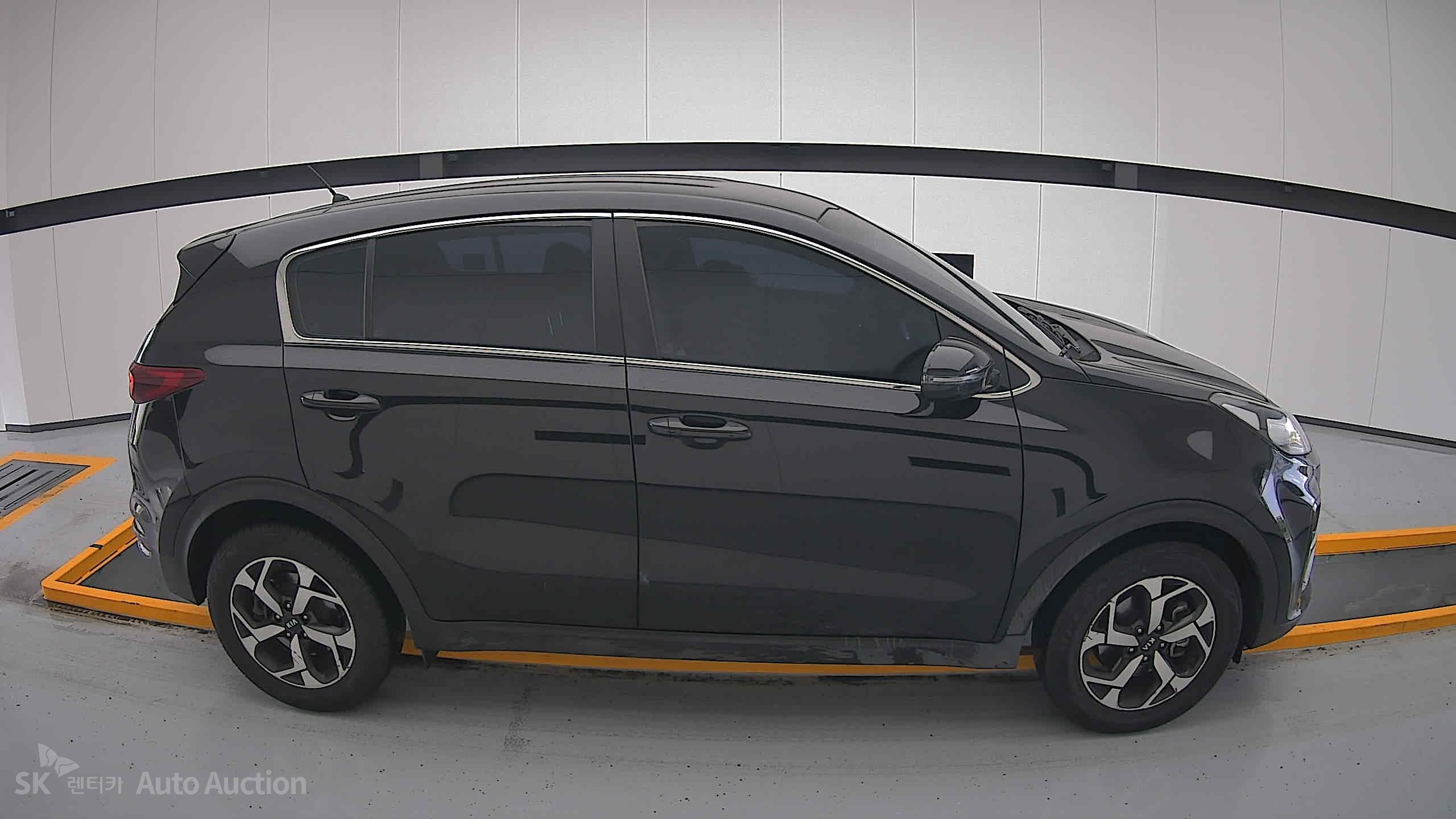 2021 - kia sportage