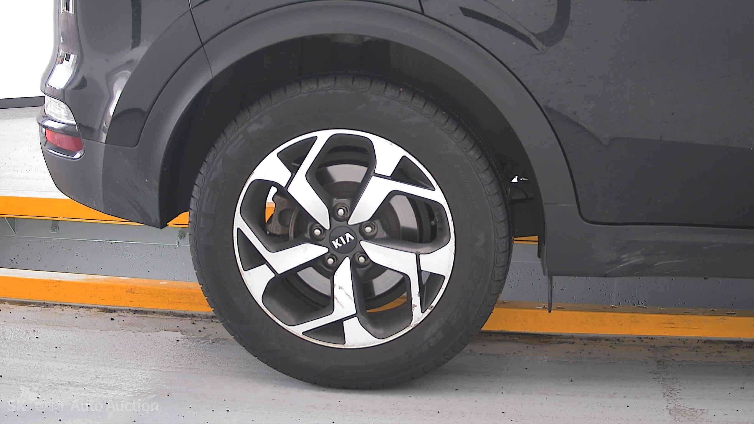 2021 - kia sportage